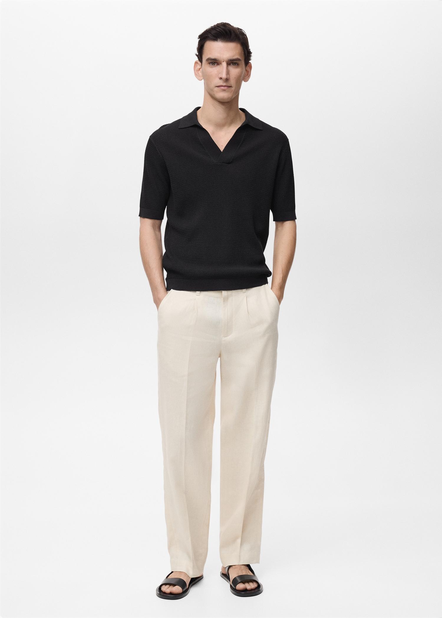 Structured fine-knit polo shirt - Men | MANGO USA Product Image