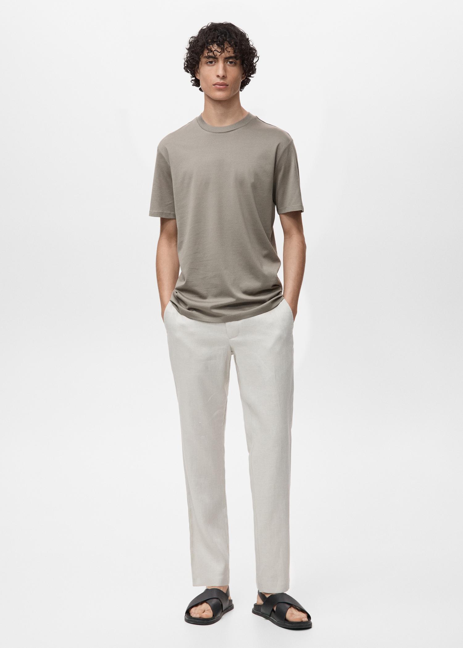 100% cotton slim-fit t-shirt - Men | MANGO USA Product Image