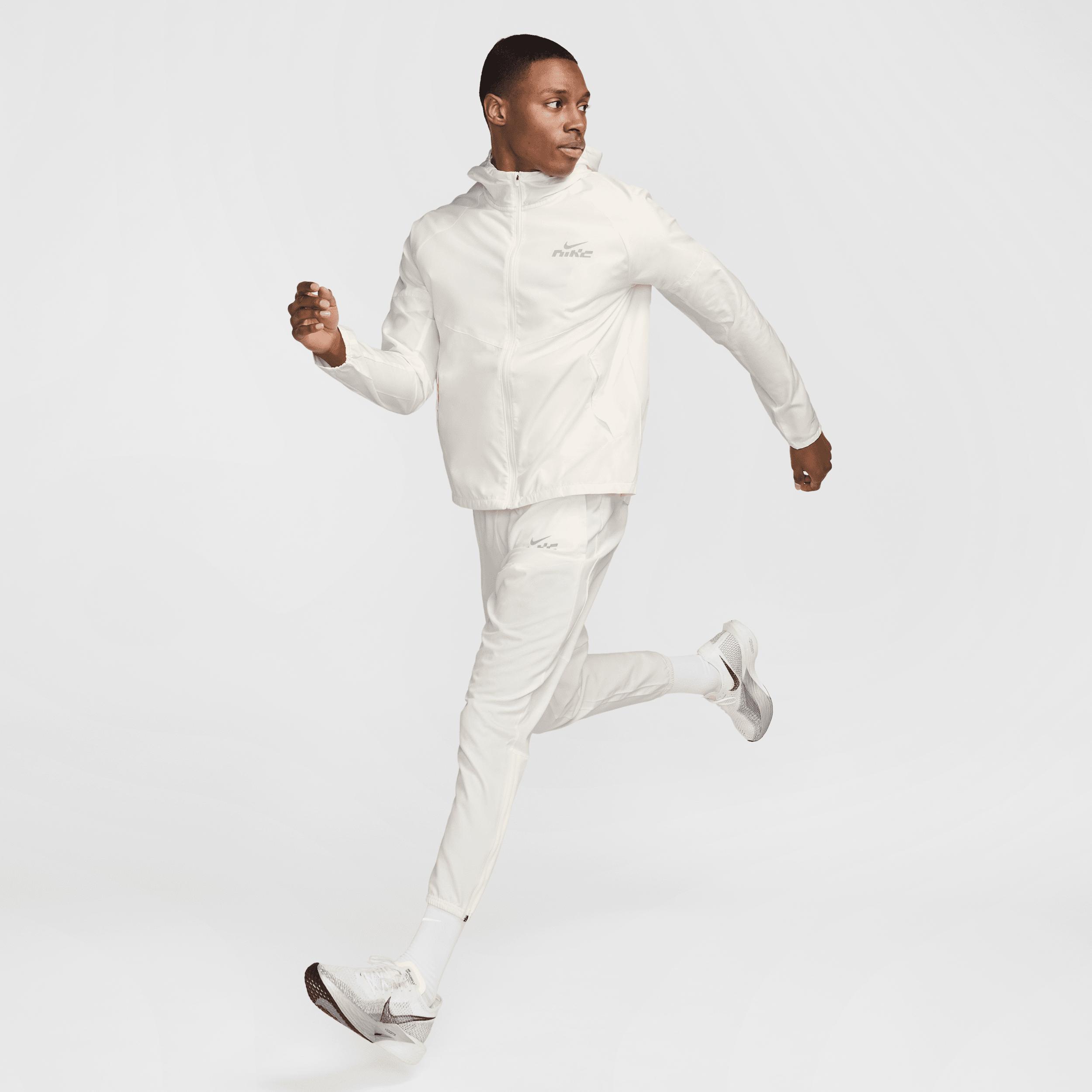 Nike Men's Miler Flash Water-Repellent Running Jacket Product Image