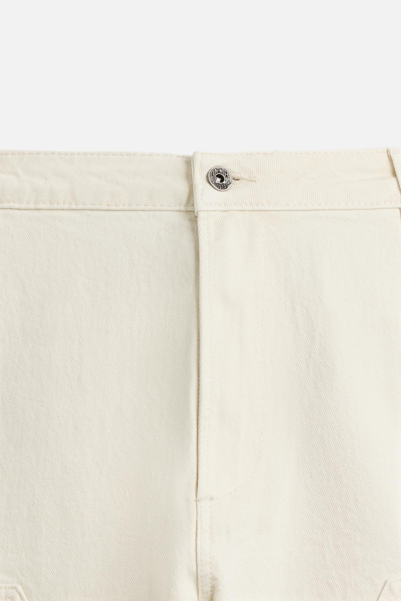 CARPENTER POCKET BERMUDA SHORTS Product Image