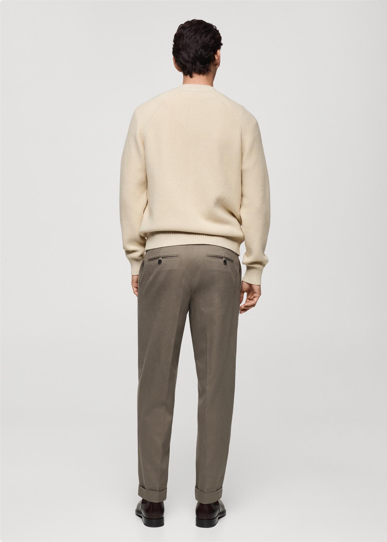 Structured knitted cardigan with zip - Men | MANGO USA Product Image