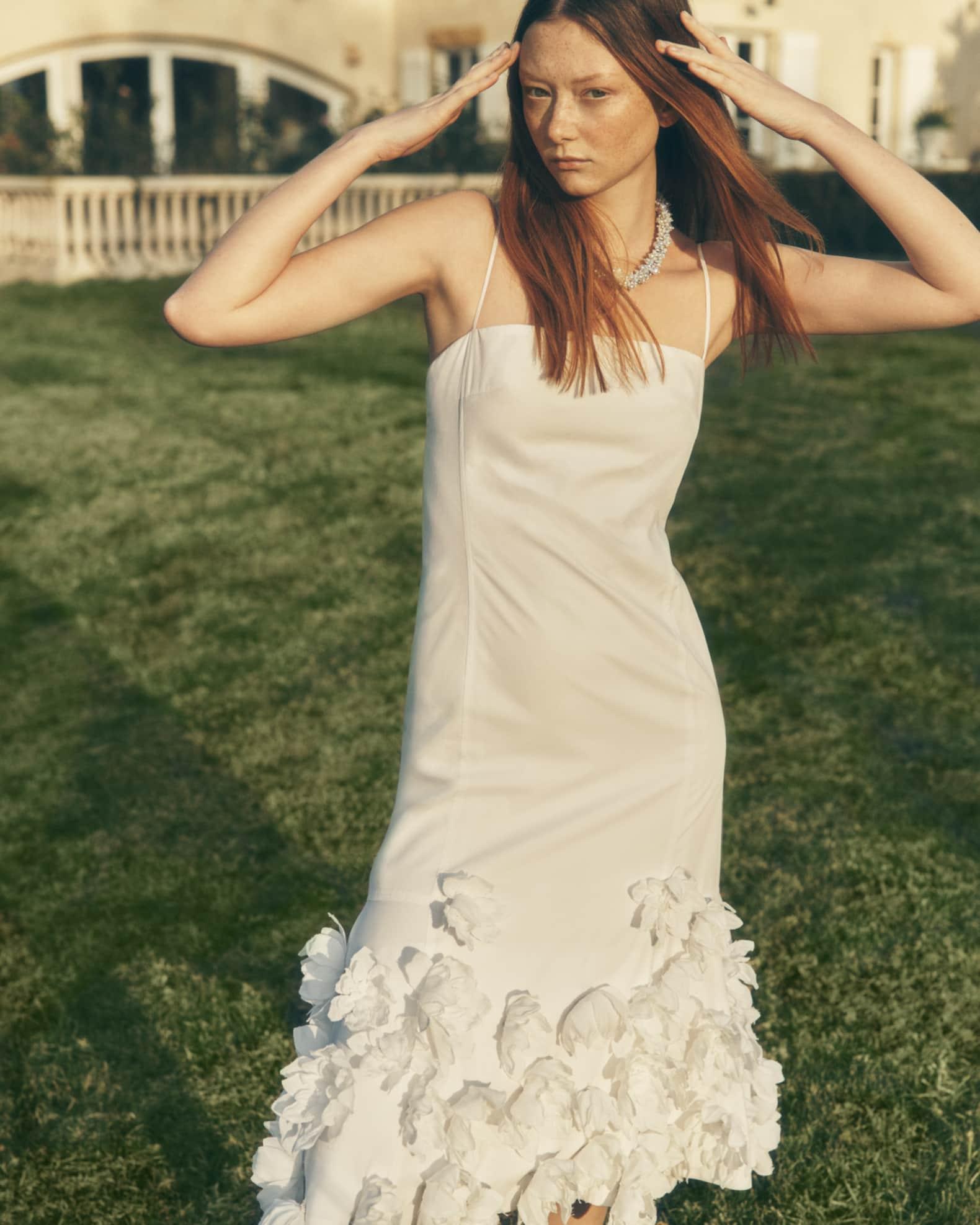 Bella Floral Sleeveless Midi Dress Product Image