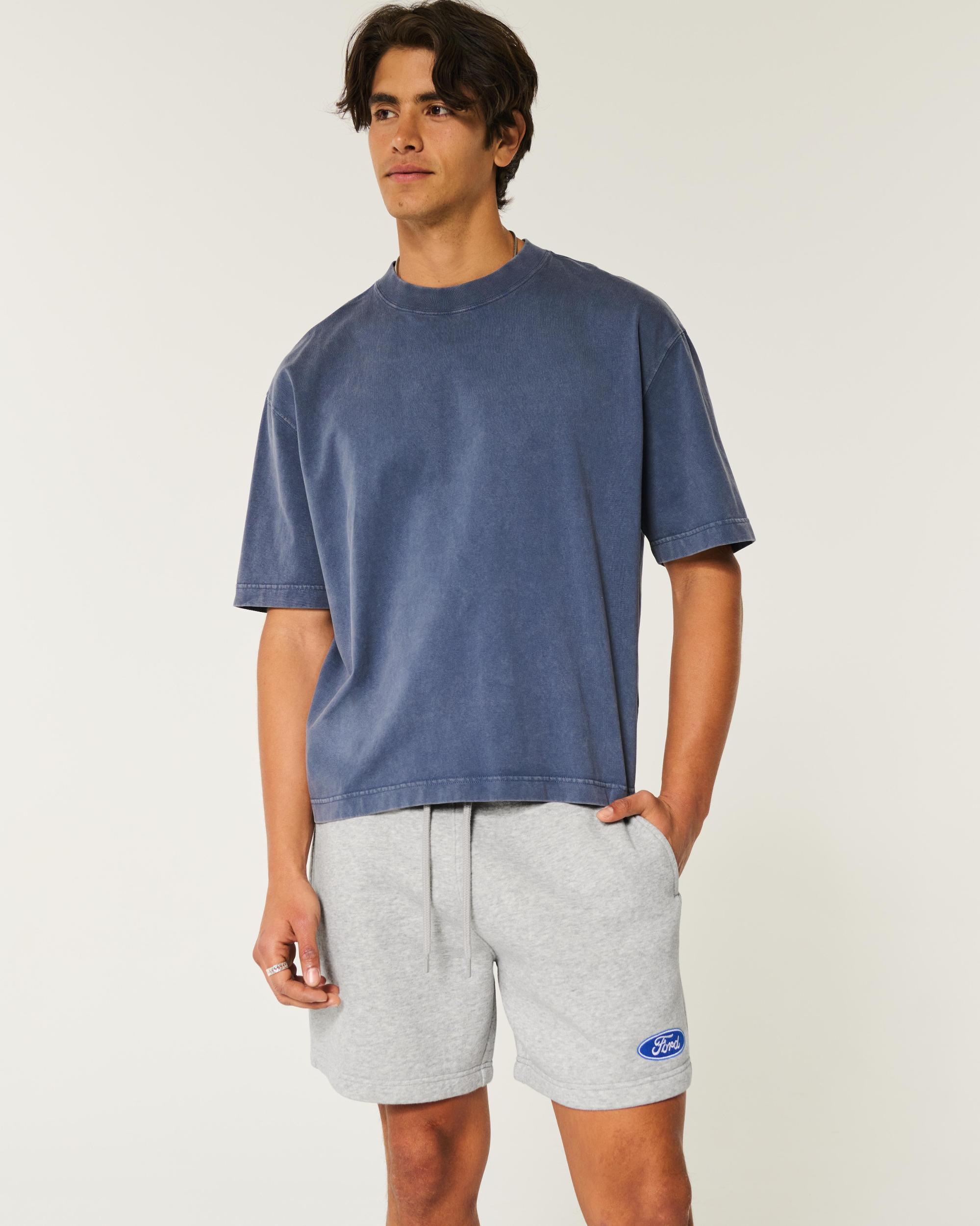 Mid-Thigh Loose Fleece Shorts Product Image