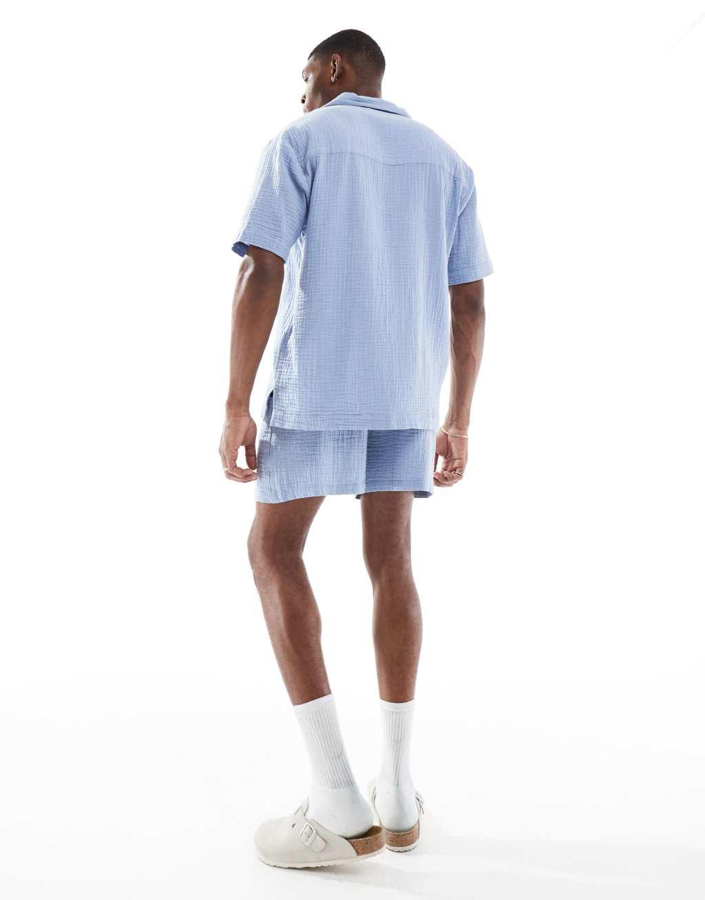 Goldsboro resort shorts in blue Product Image