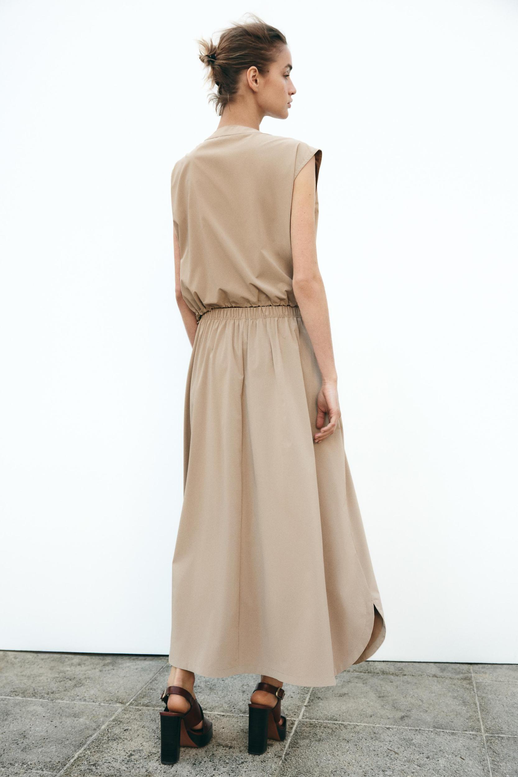 ROUND HEM MIDI SKIRT Product Image