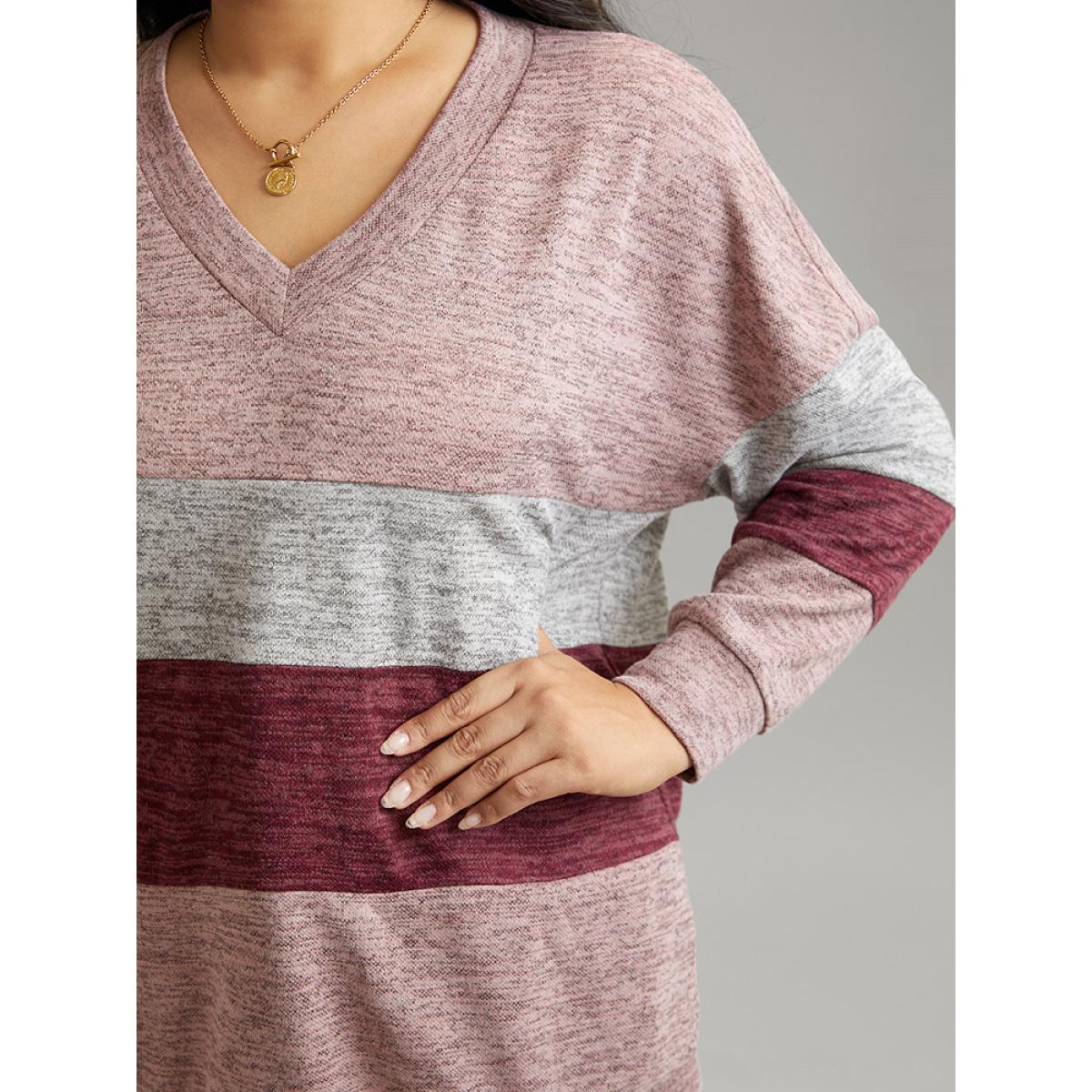 Plus Size Heather Colorblock Long Sleeve Sweatshirt Women Multicolor Casual Heather V-neck Dailywear Sweatshirts BloomChic 30/6X Product Image