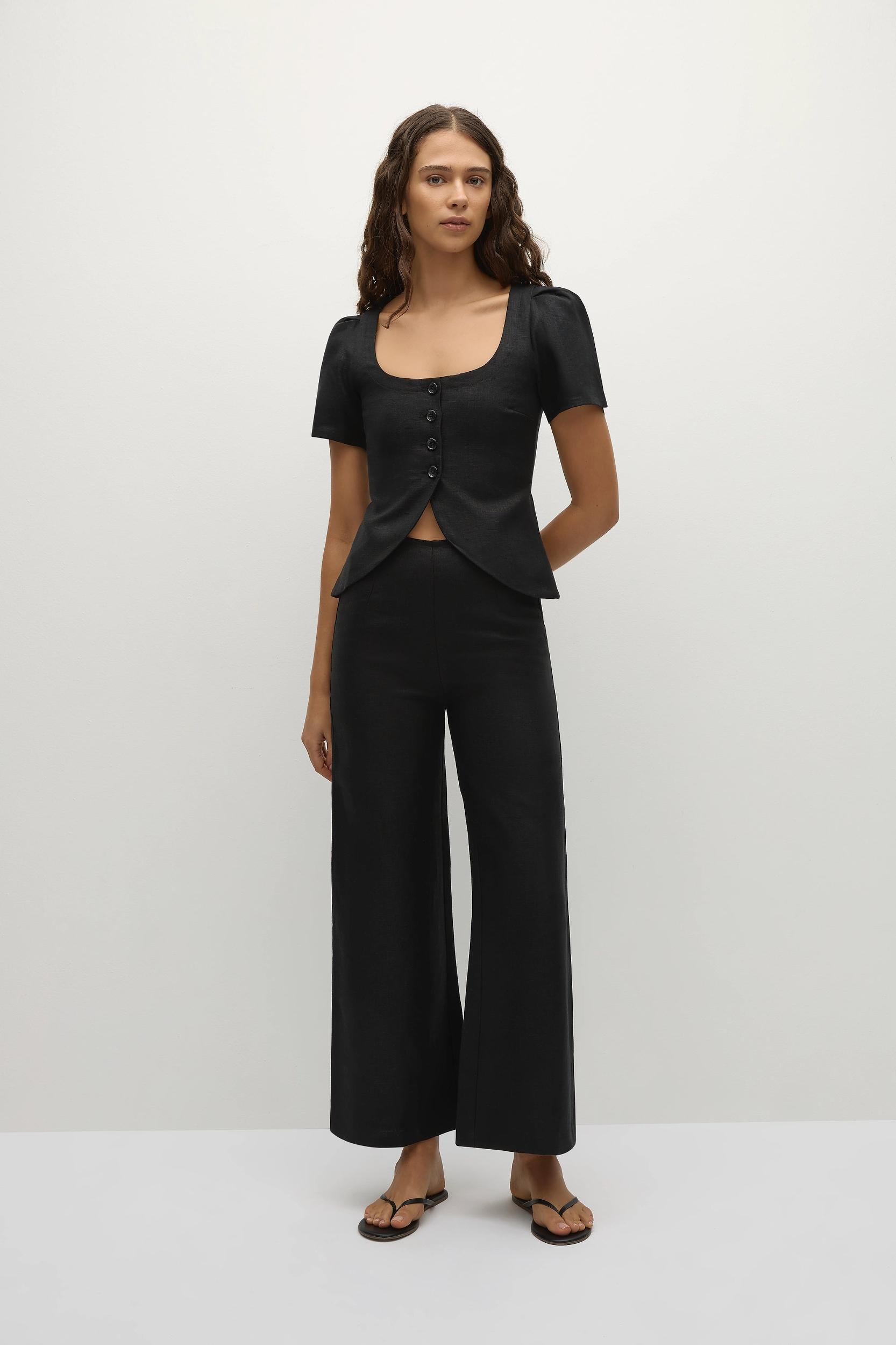 Audrey Vest Black Product Image