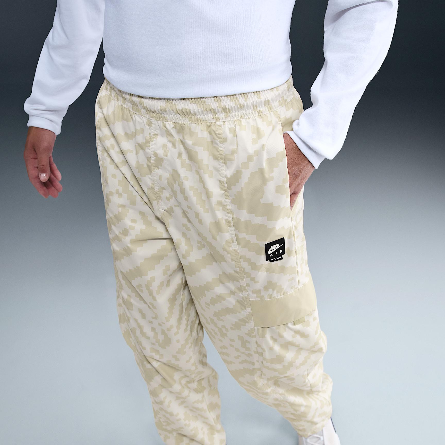 Nike Men's Air Woven Cargo Pants Product Image