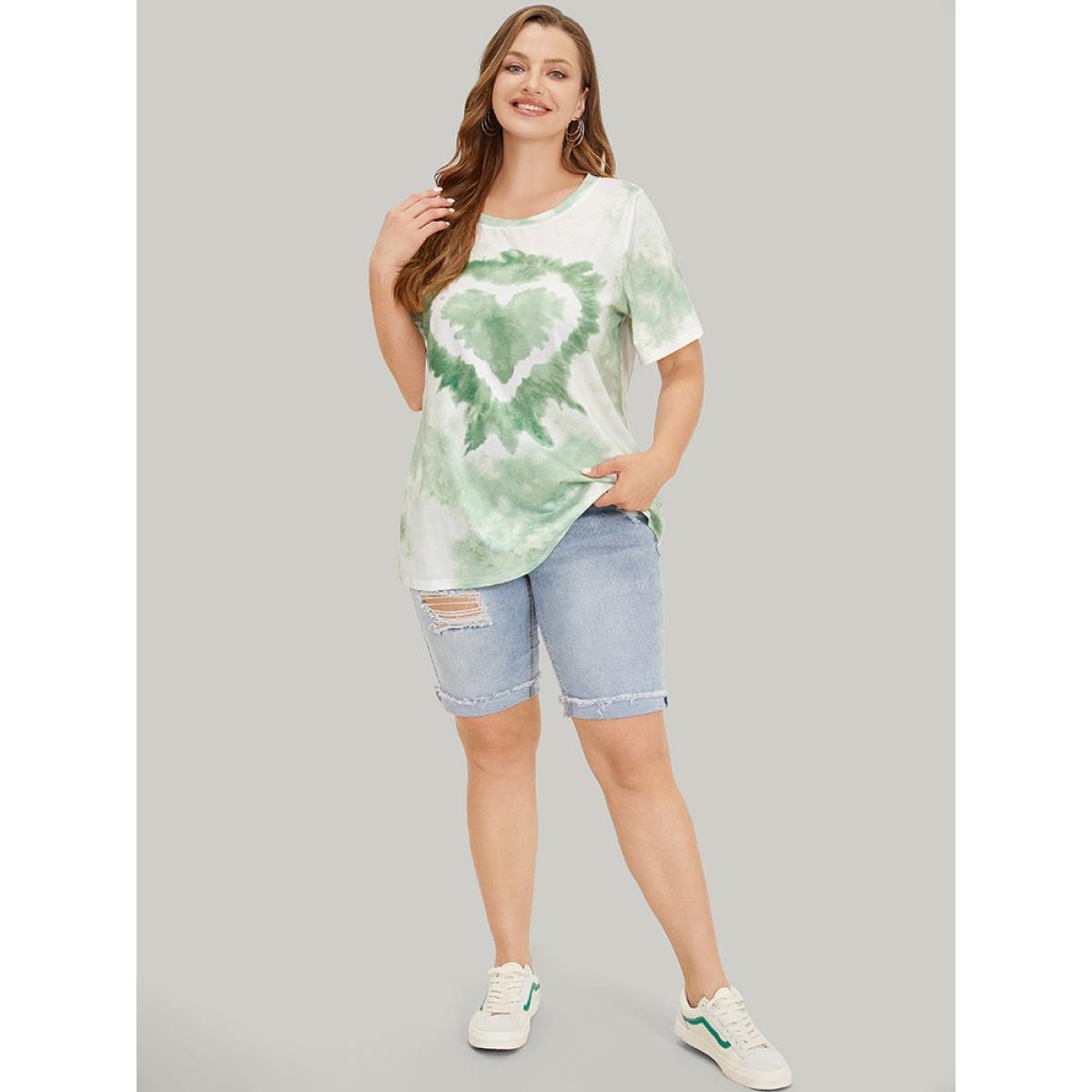 Plus Size Heart Print Crew Neck Tie Dye T-shirt Green Women Casual Heart Print Round Neck Dailywear T-shirts BloomChic 30/6X Product Image