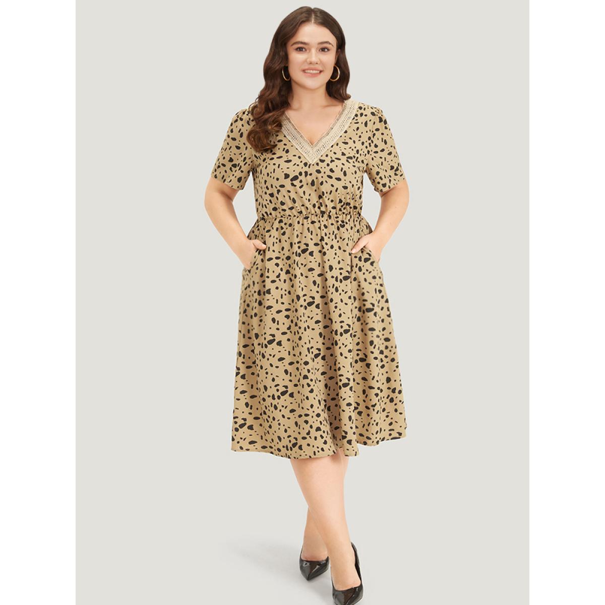 Plus Size Leopard Print Patchwork Elastic Waist Pocket Dress Tan Women Office Patchwork V-neck Short sleeve Curvy Midi Dress BloomChic 18-20/2X Product Image
