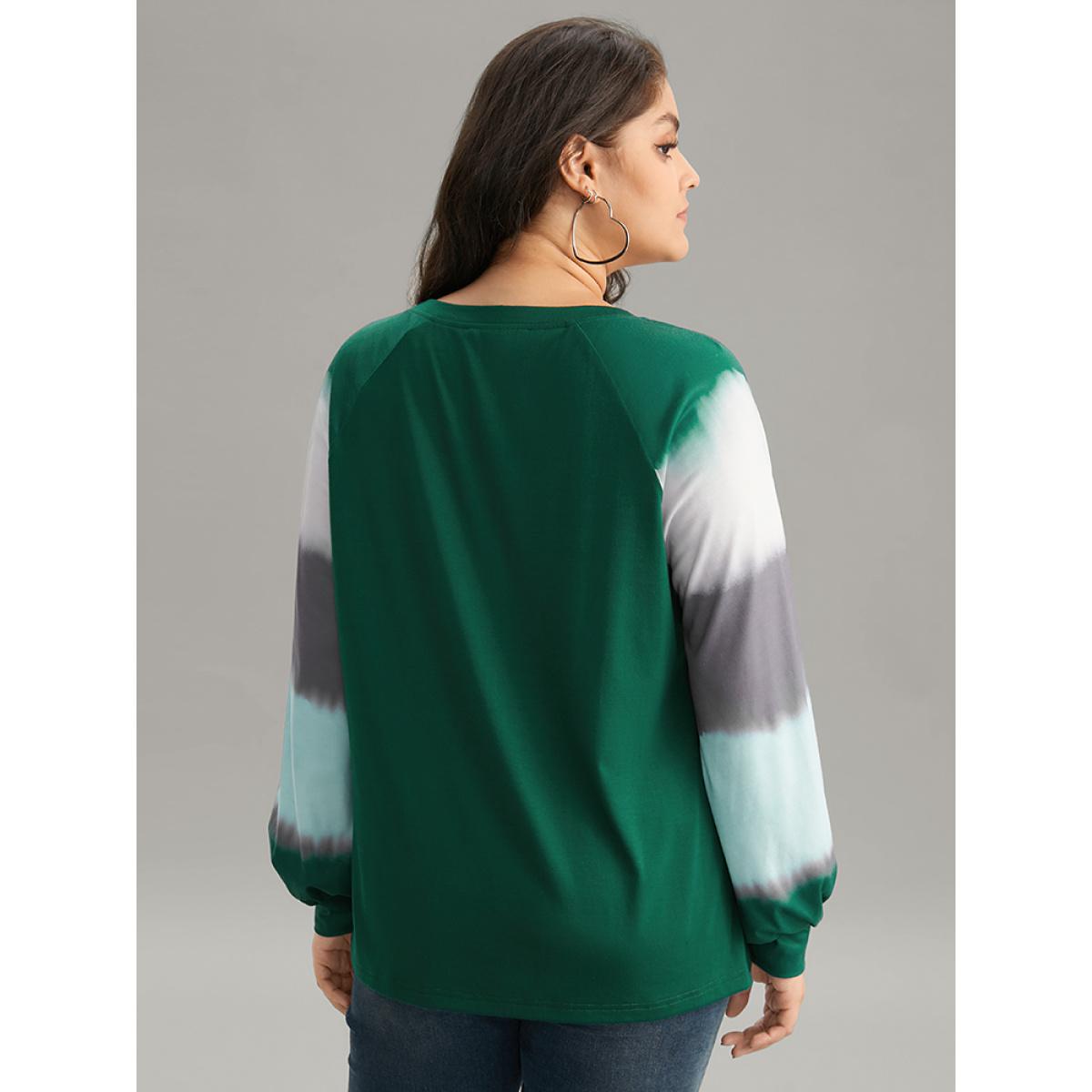 Plus Size Tie Dye Contrast Round Neck Raglan Sleeve T-shirt DarkGreen Women Casual Contrast Tie Dye Round Neck Dailywear T-shirts BloomChic 18-20/2X Product Image