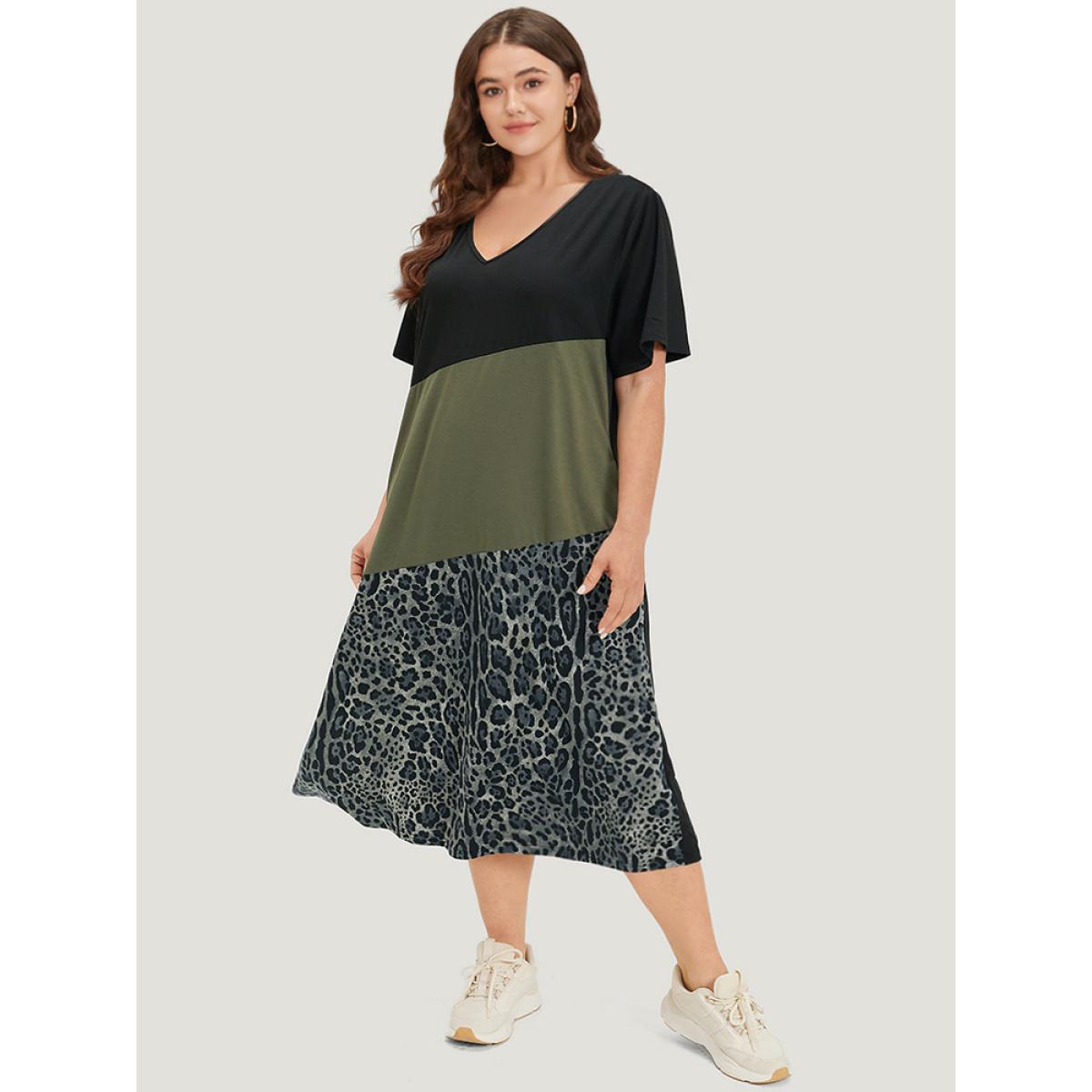 Plus Size Supersoft Essentials Leopard Patchwork Contrast Pocket Split Hem Dress Black Women Casual Patchwork V-neck Short sleeve Curvy Midi Dress BloomChic 28/5X Product Image