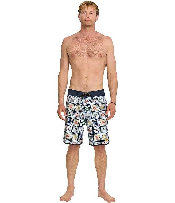 Quiksilver Surfsilk Pacifico Scallop 19#double; Outseam Board Shorts Product Image