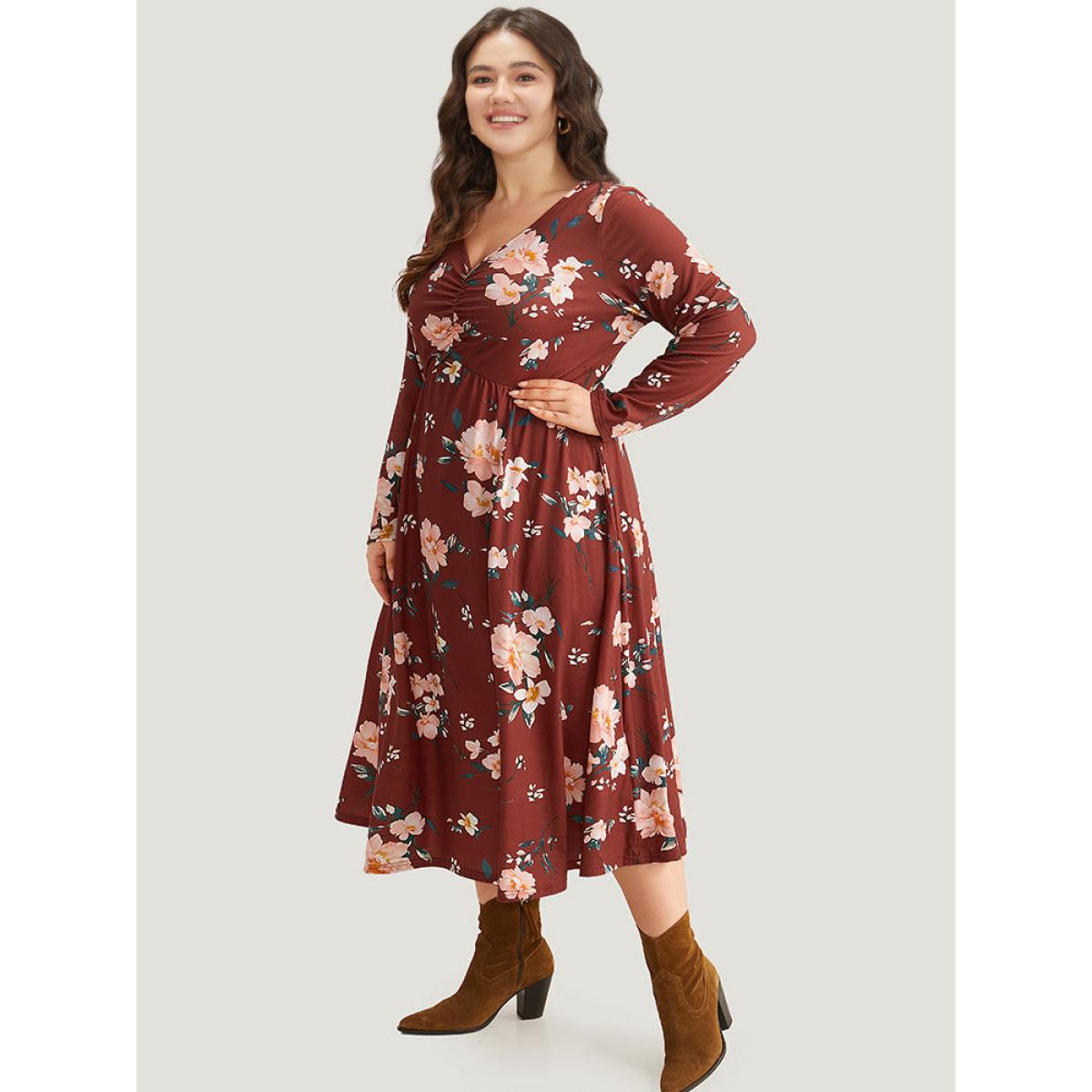 Plus Size Floral Pocket Ruched Elastic Waist Dress Burgundy Women Casual Gathered V-neck Long Sleeve Curvy Midi Dress BloomChic 28/5X Product Image