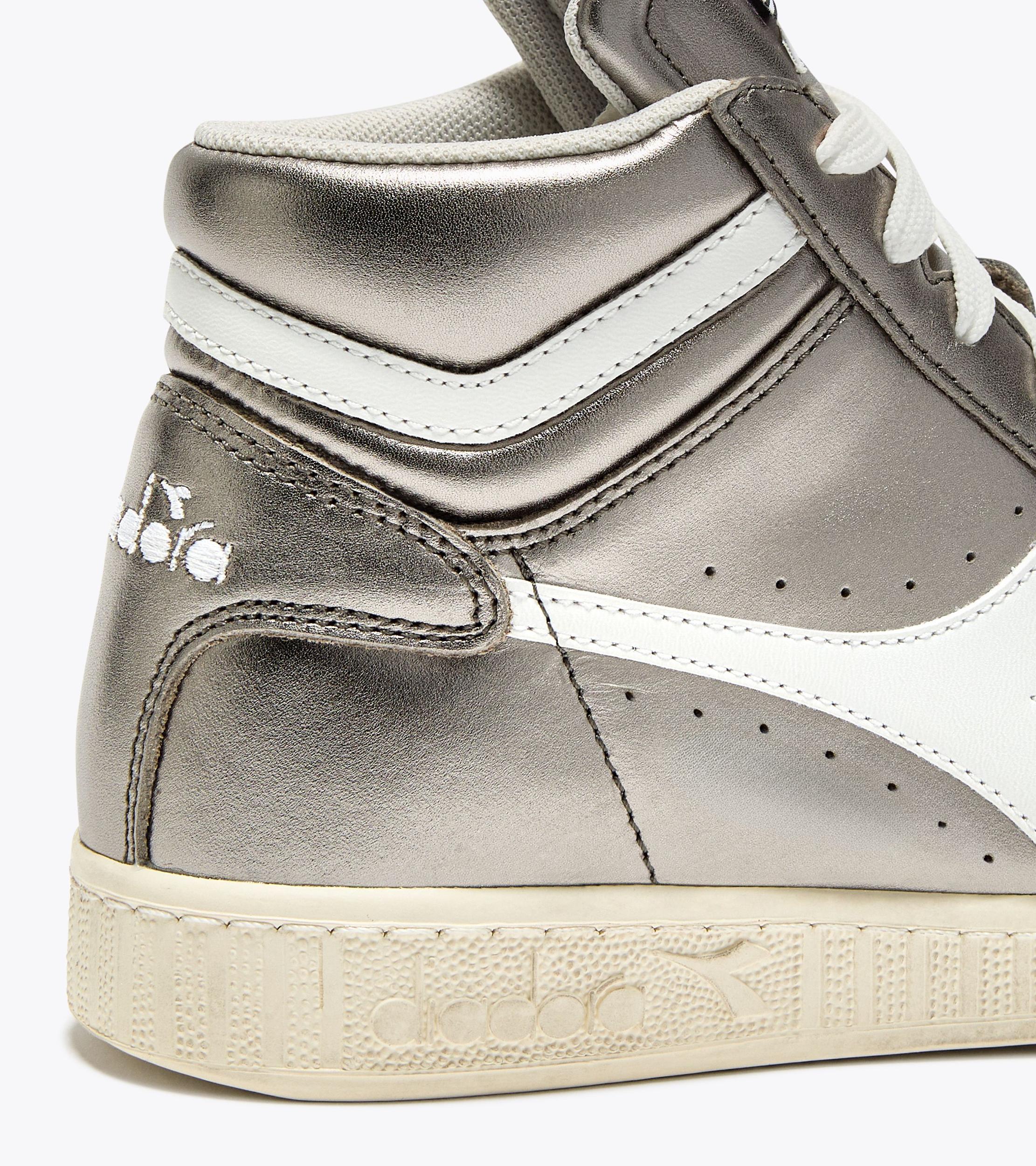 GAME L HIGH METALLIC WN Product Image