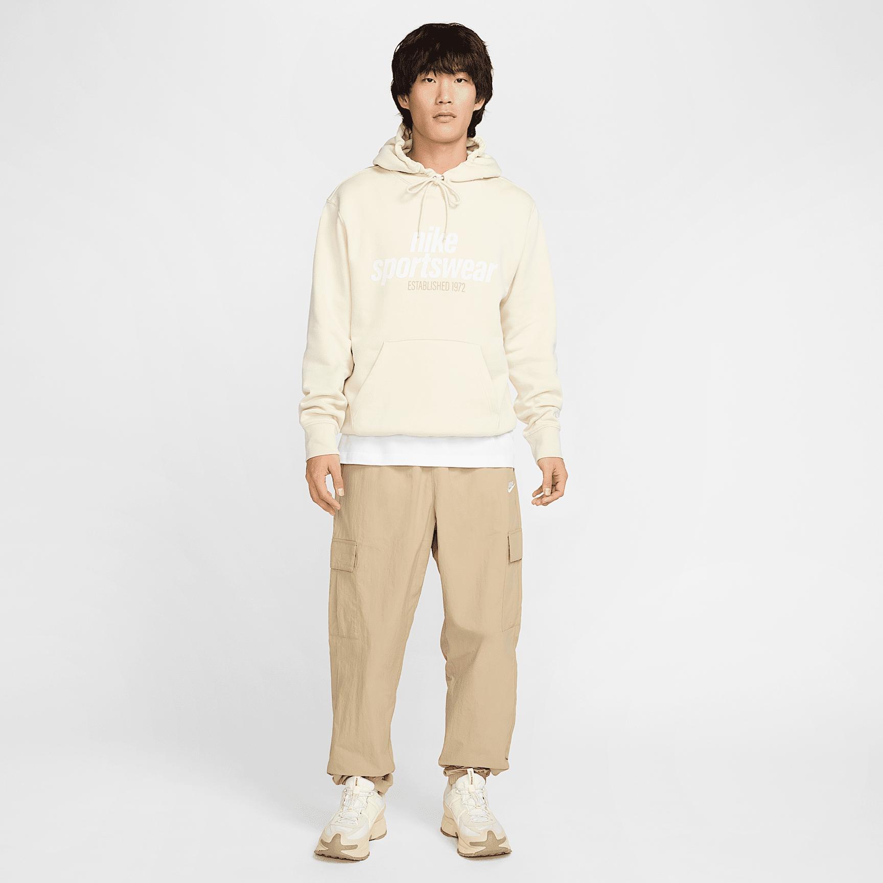 Nike Men's Club Woven Cargo Pants Product Image