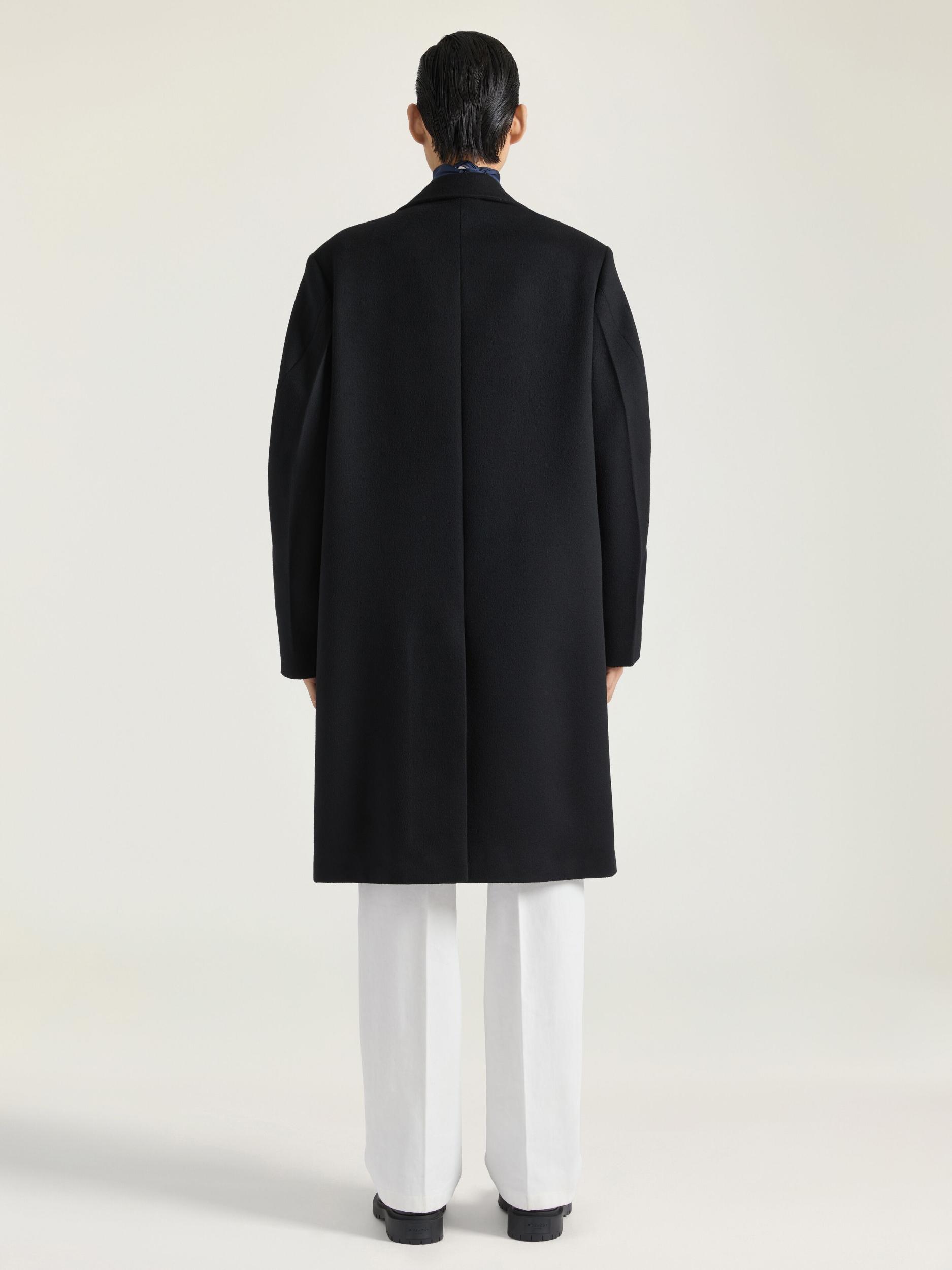 Tailored coat in wool cashmere Product Image