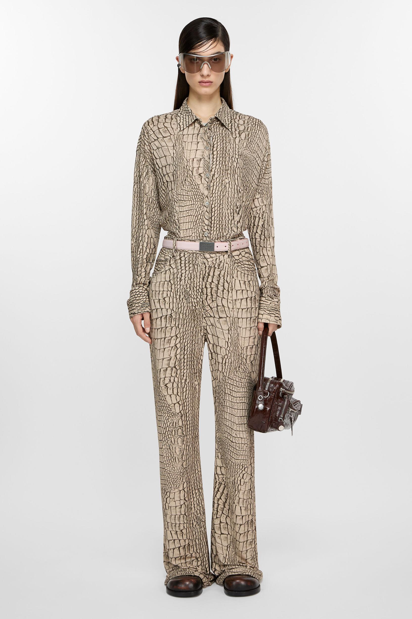 Logo plaque belt Product Image