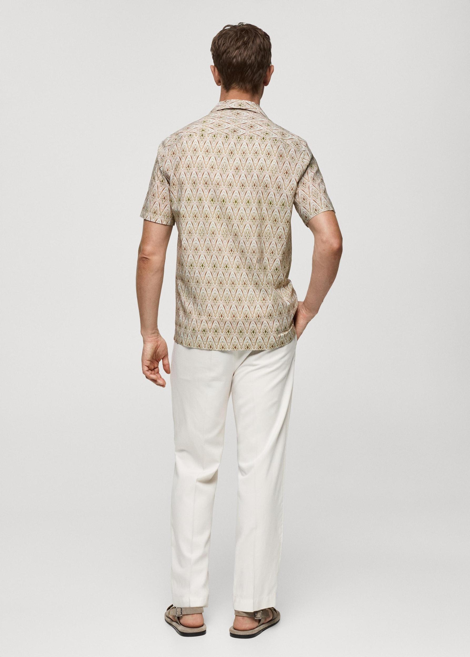 Printed flowing shirt with bowling collar - Men | MANGO USA Product Image