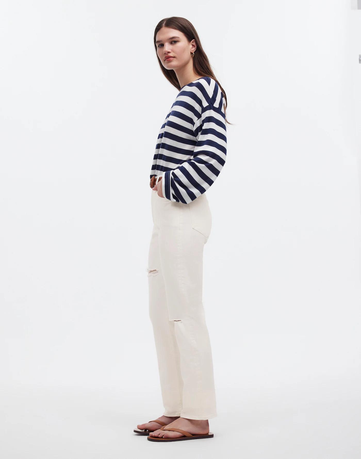 The Petite '90s Straight Jean Product Image