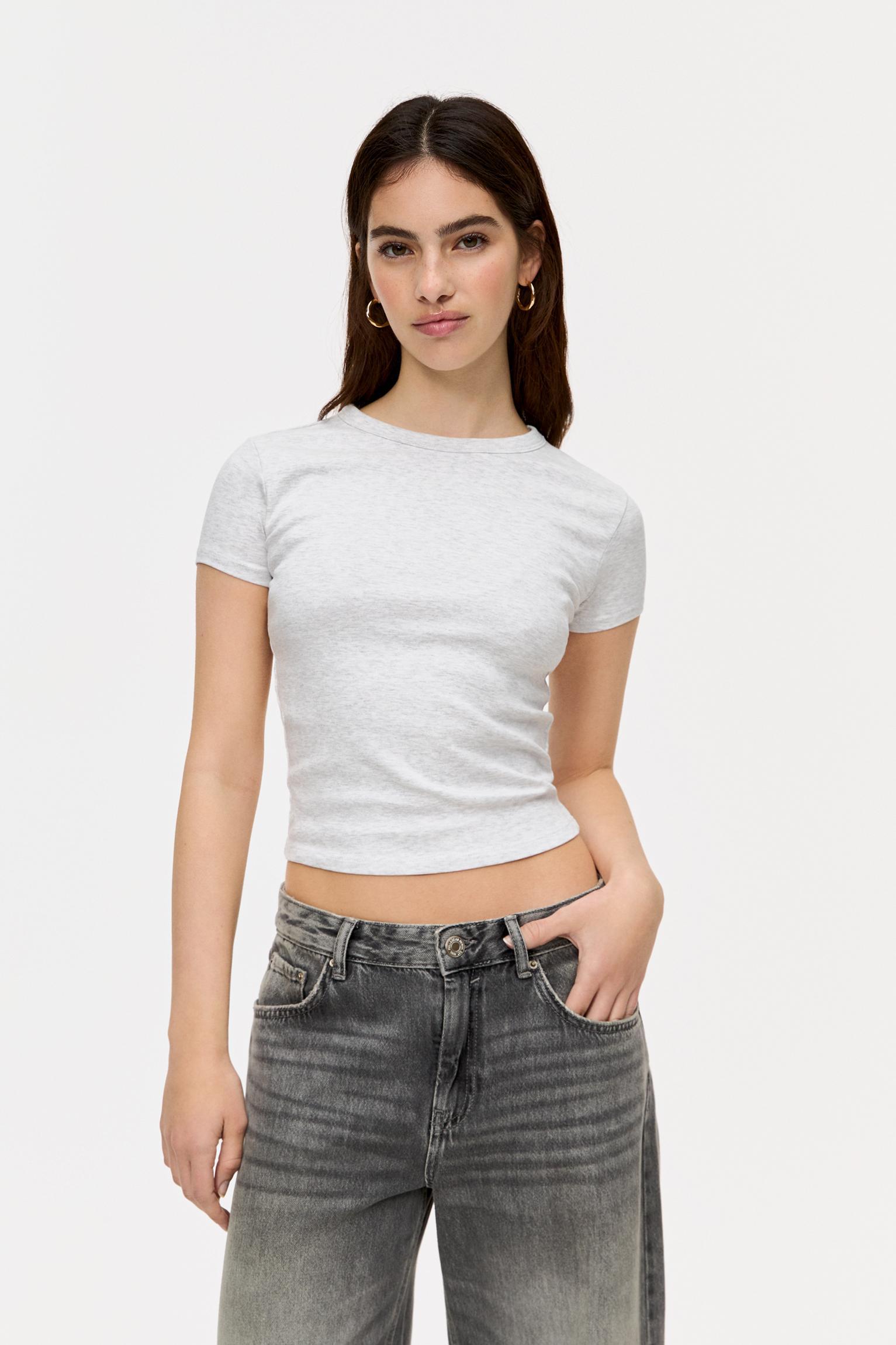 Basic fitted T-shirt Product Image