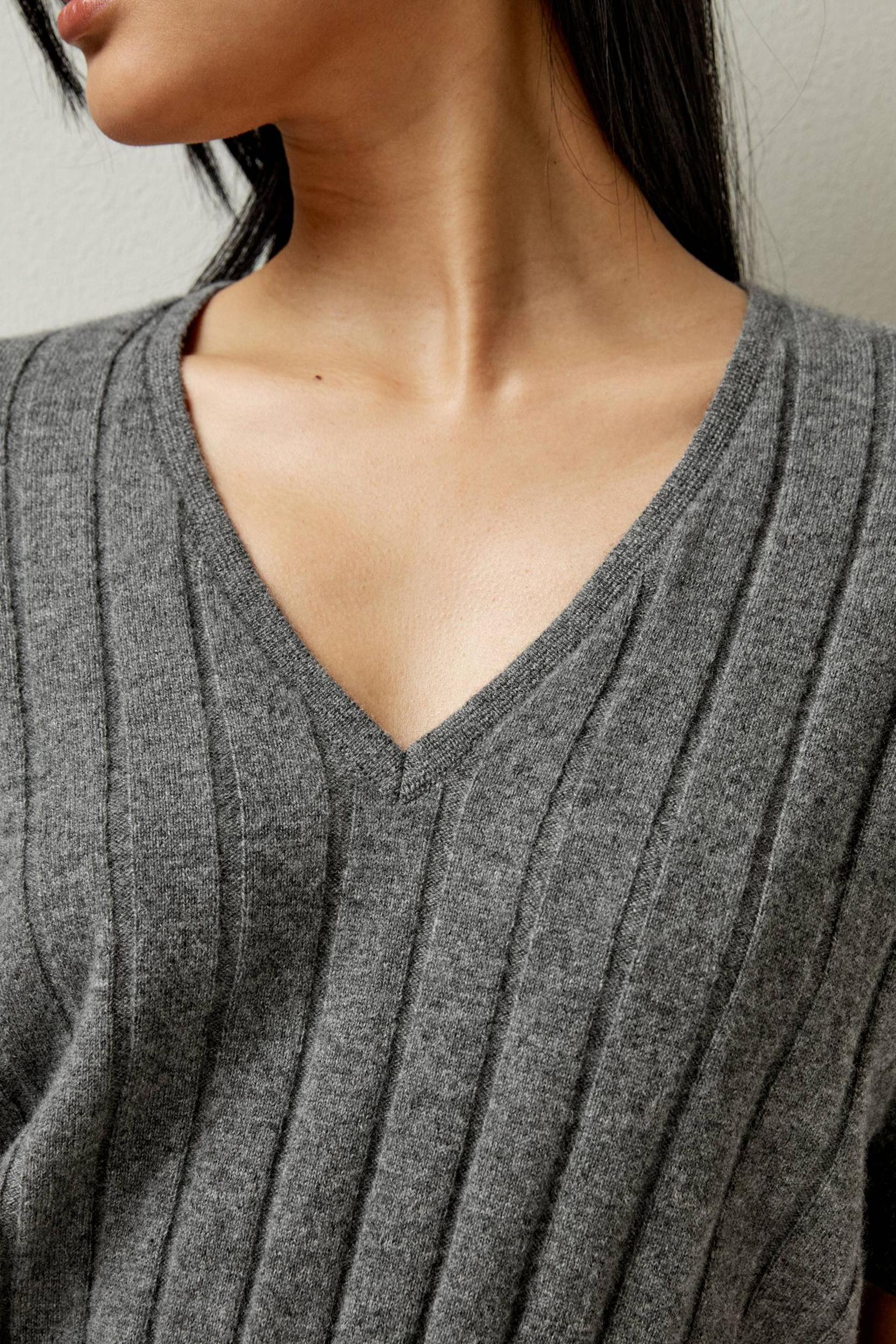 LILYSILK Womens Cashmere Sweater - Medium Gray Pure Cashmere - Comfortable V-Neck Top M Product Image