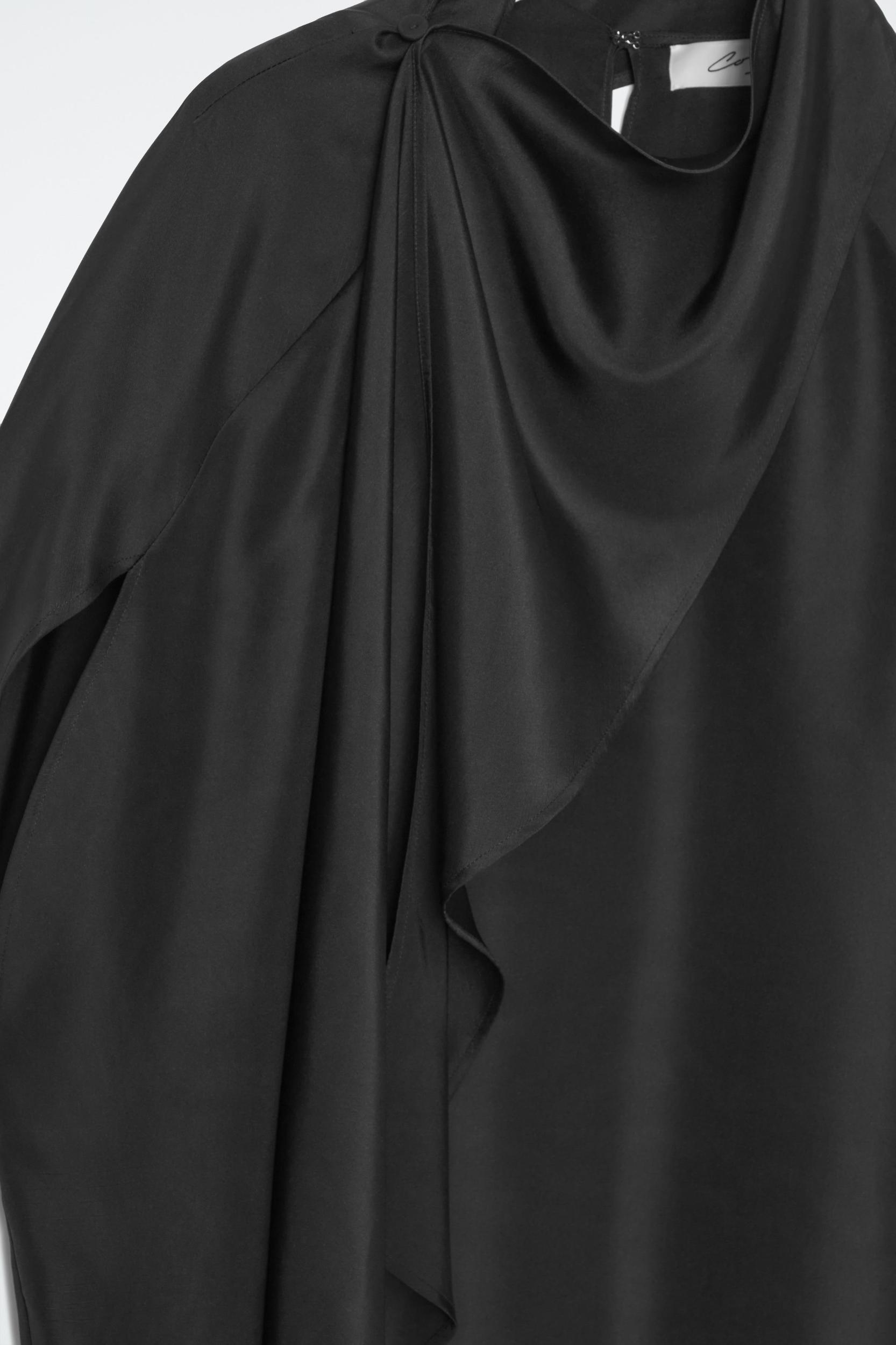 THE SILK SCARF BLOUSE Product Image