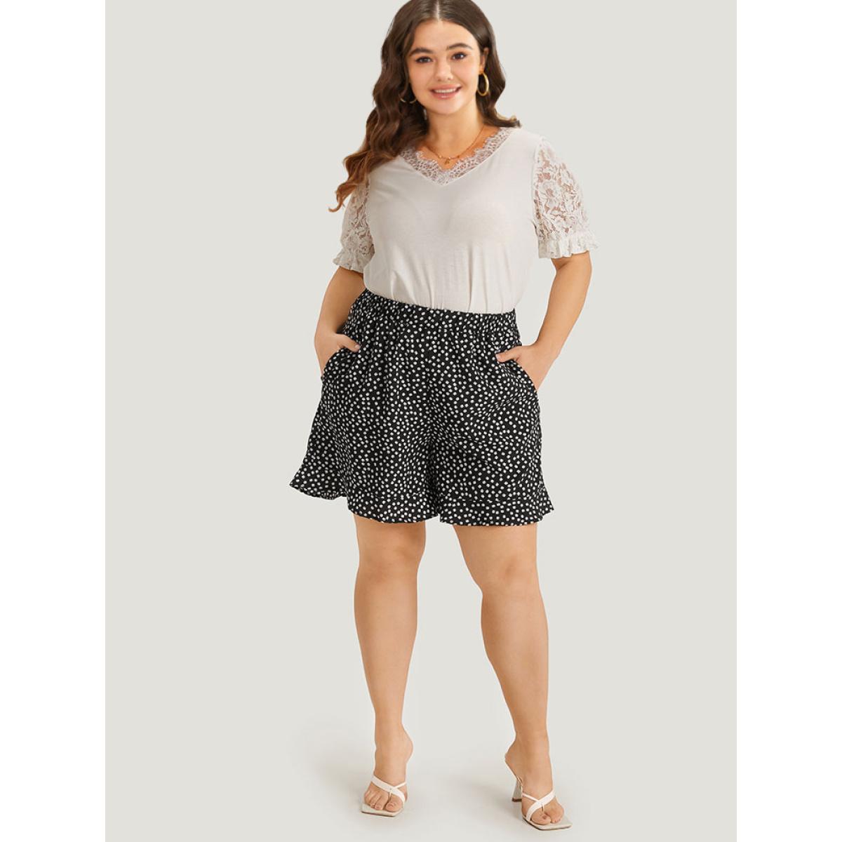 Plus Size Ditsy Floral Pocket Elastic Waist Ruffled Hem Shorts Women BlackFlower Elegant Elastic Waist Dailywear Shorts BloomChic 14-16/1X Product Image