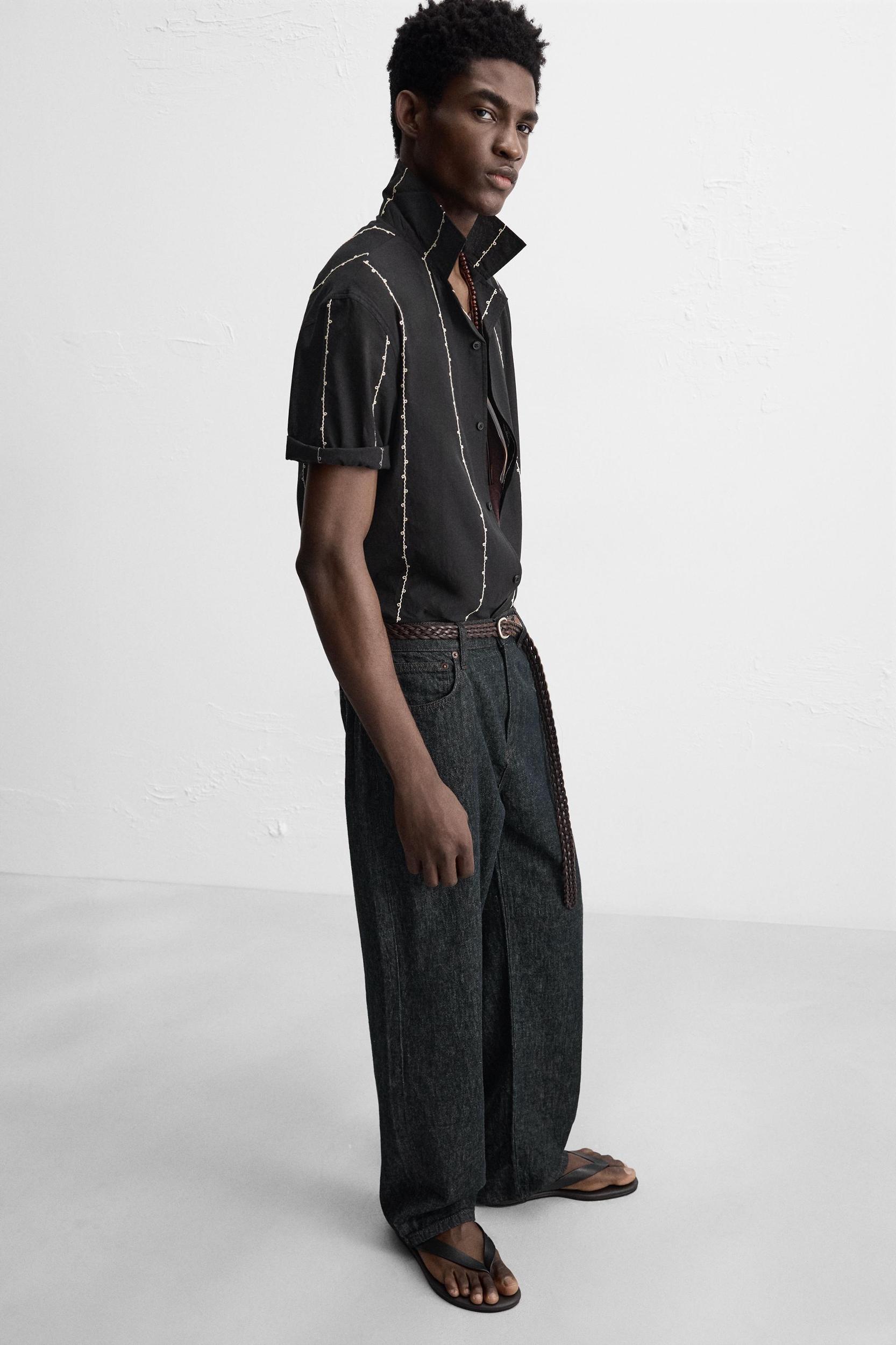 CONTRAST EMBROIDERY SHIRT Product Image