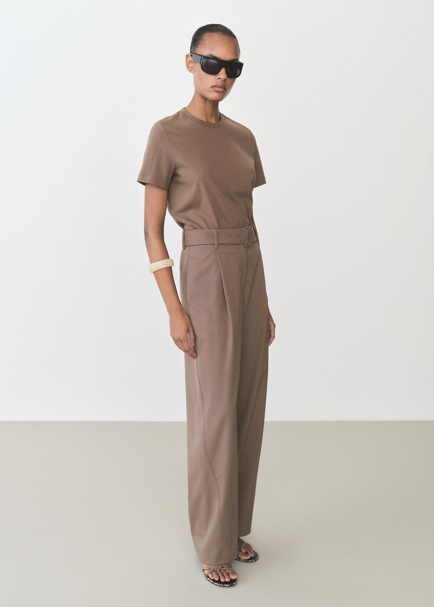 Short-sleeved cotton t-shirt - Women | MANGO USA Product Image