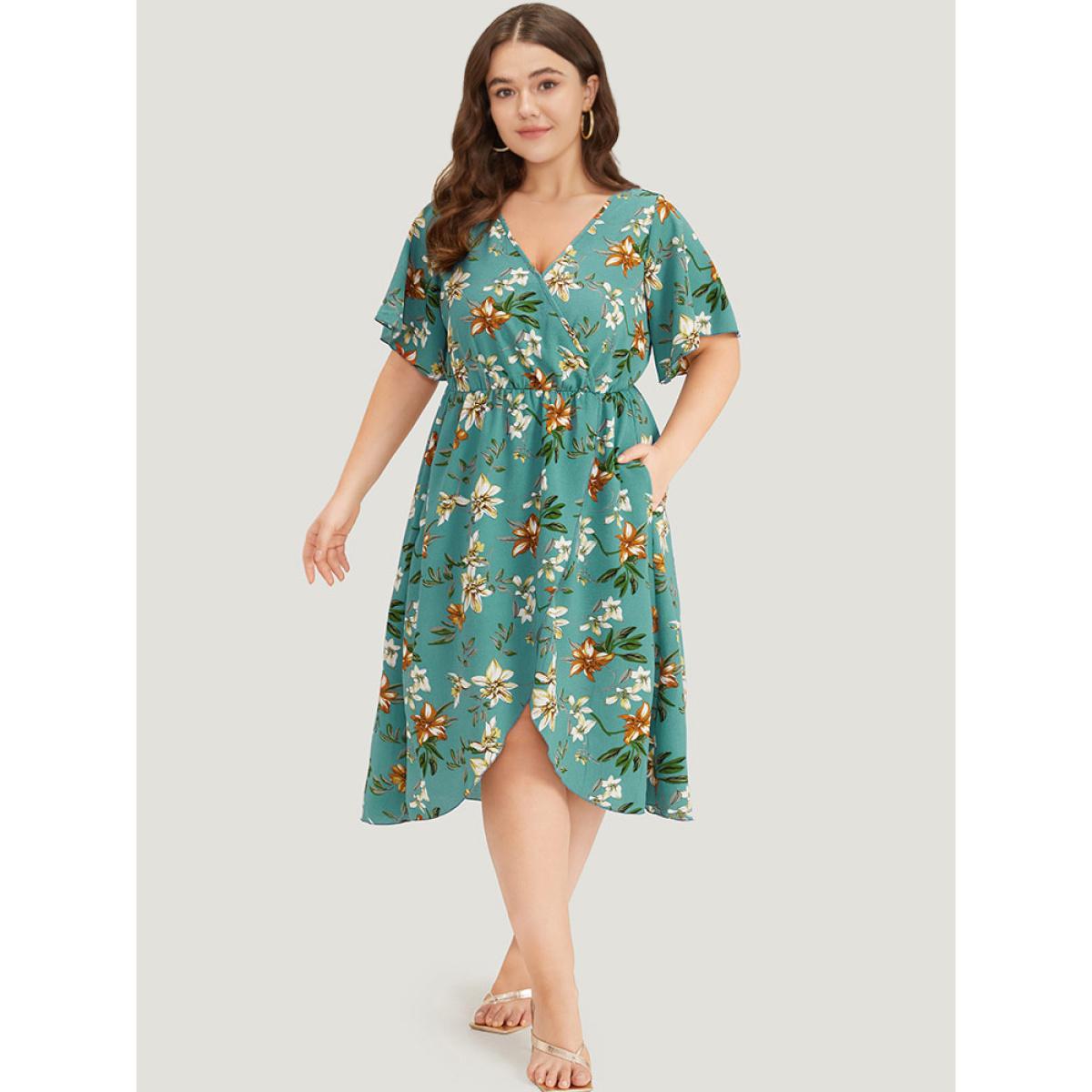 Plus Size Floral Print :Pocket Ruffles Pocket Wrap Hem Dress Emerald Women Elegant Printed V-neck Short sleeve Curvy Midi Dress BloomChic 28/5X Product Image