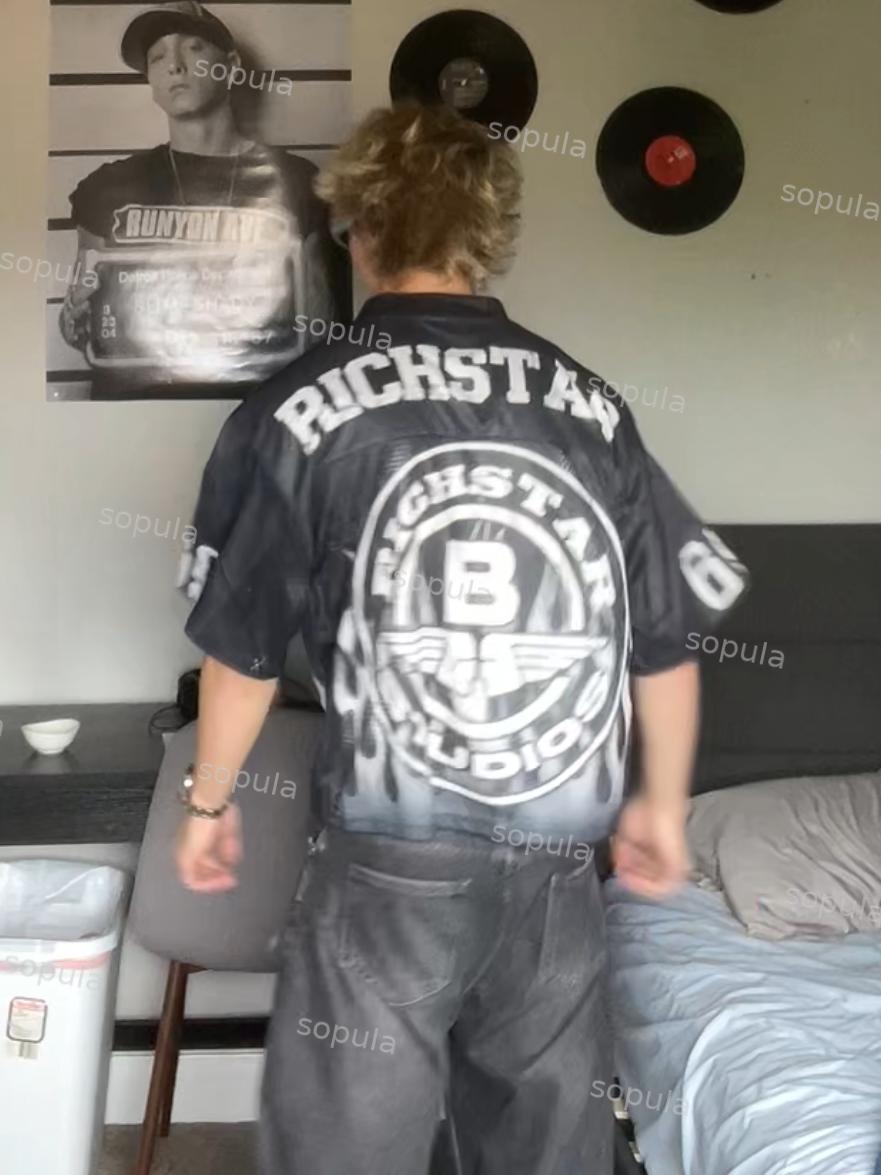 Sopula Vintage Rich Star No 69 Graphics Blokecore Blokette V-Neck T-Shirt Product Image