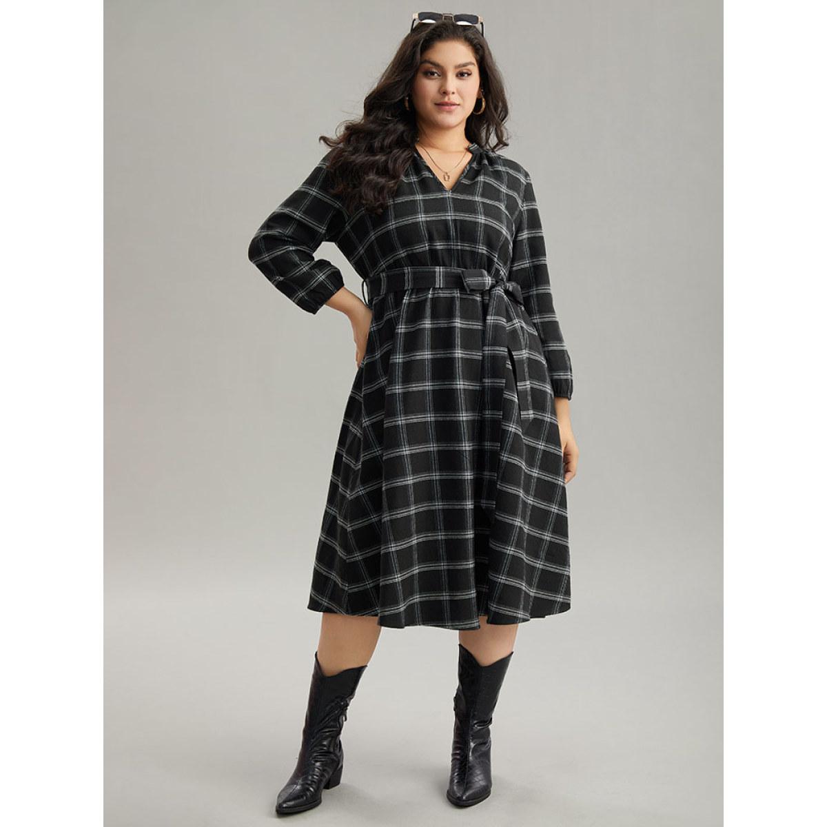 Plus Size Plaid Notched Elastic Waist Belted Dress Black Women Casual Elastic cuffs Notched collar Elbow-length sleeve Curvy Midi Dress BloomChic 14-16/1X Product Image