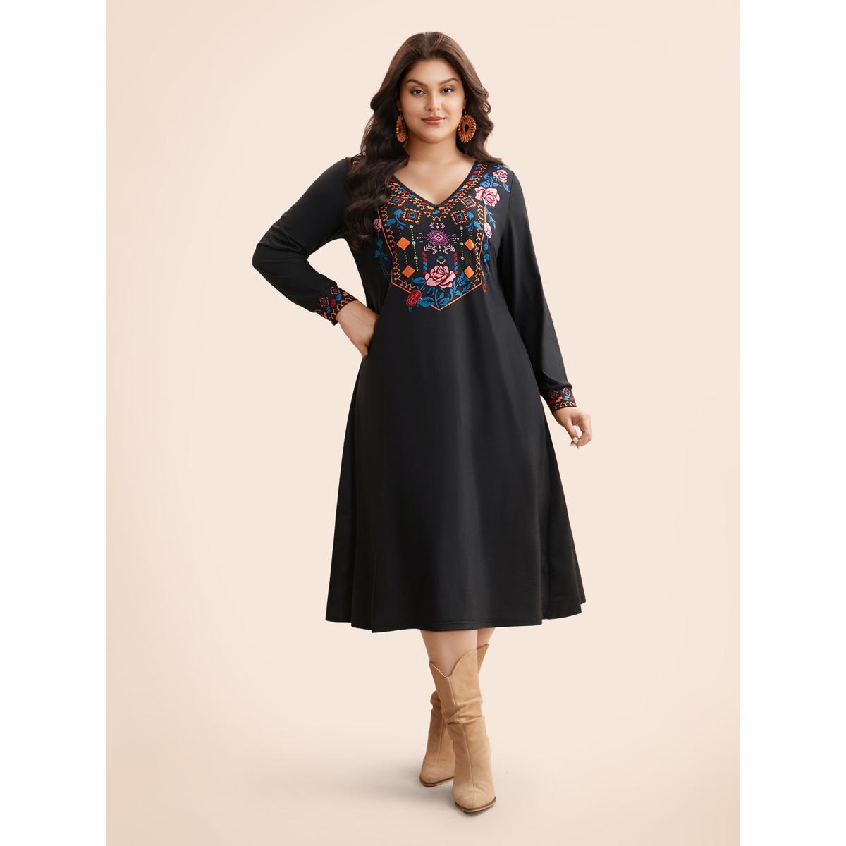 Plus Size Bandana Print V Neck Midi Dress Black Women Resort Non V-neck Long Sleeve Curvy BloomChic 30/6X Product Image