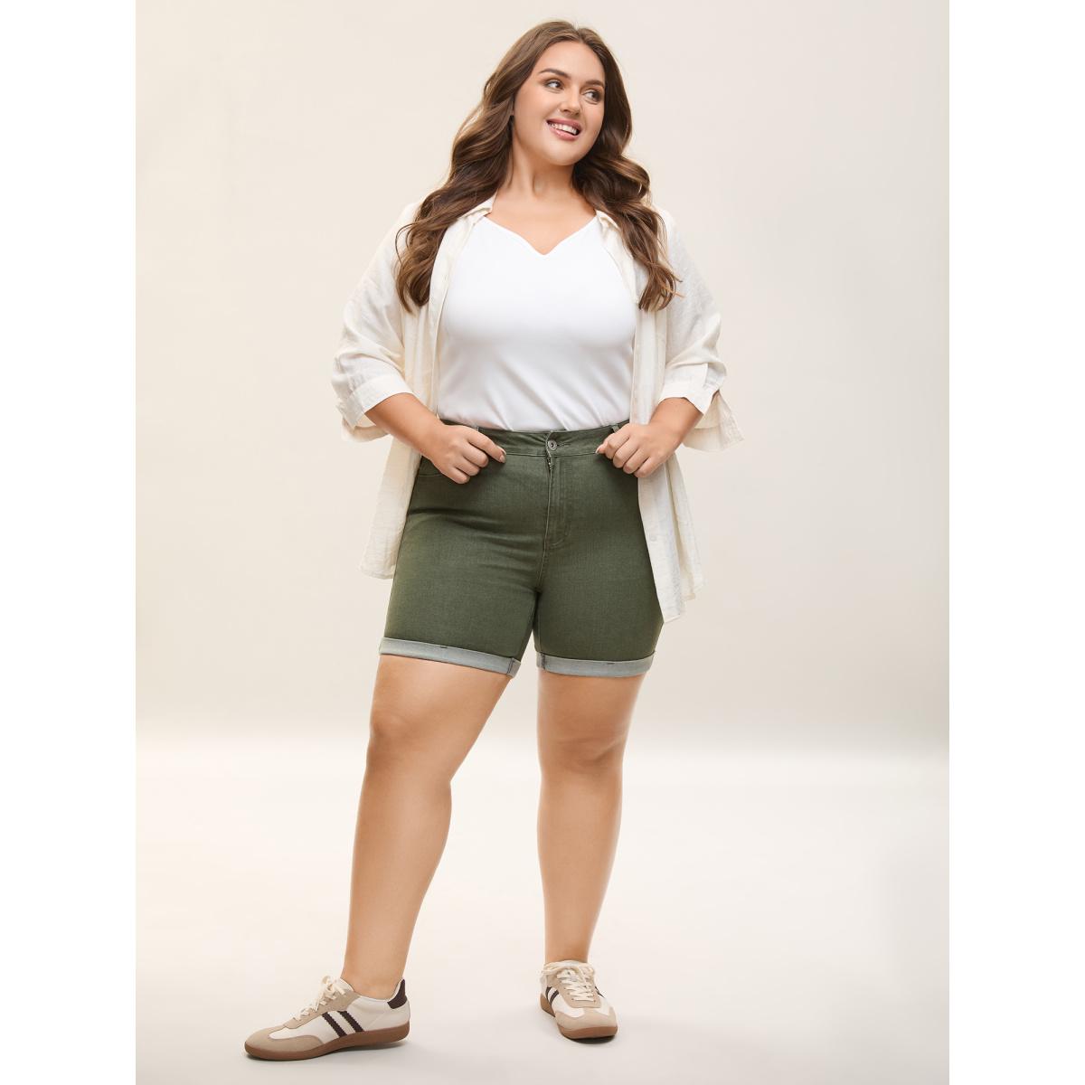 Plus Size High-Rise Classic Cut Denim Shorts Women Denimgreen Medium stretch Casual Slanted pocket Leisure Denim Shorts BloomChic 30/6X Product Image