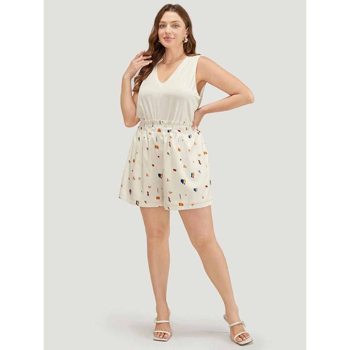 Plus Size Allover Print Paperbag Waist Pocket Shorts Women Ivory Vacation Elastic Waist Loose Dailywear Shorts BloomChic 22-24/3X Product Image