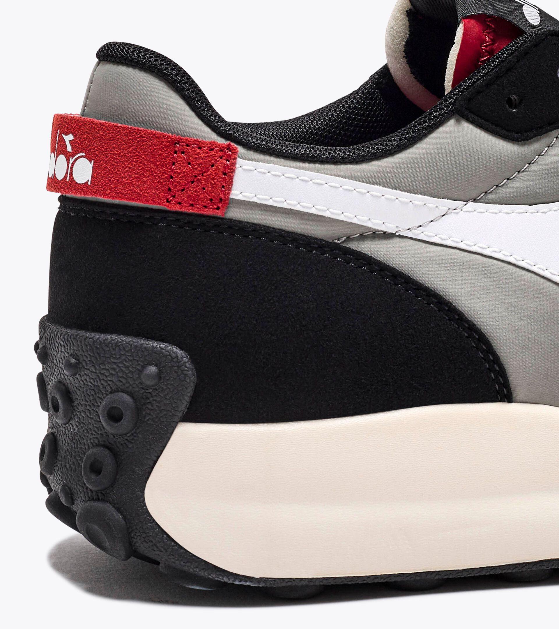 RACE NYL Product Image