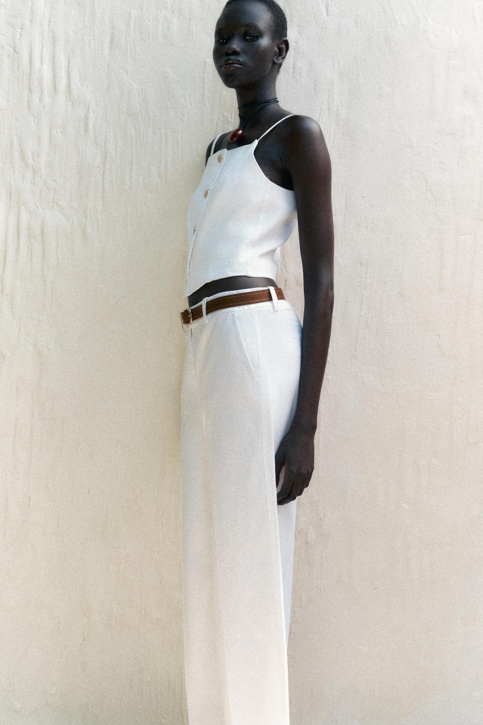 STRAPPY CROP VEST Product Image