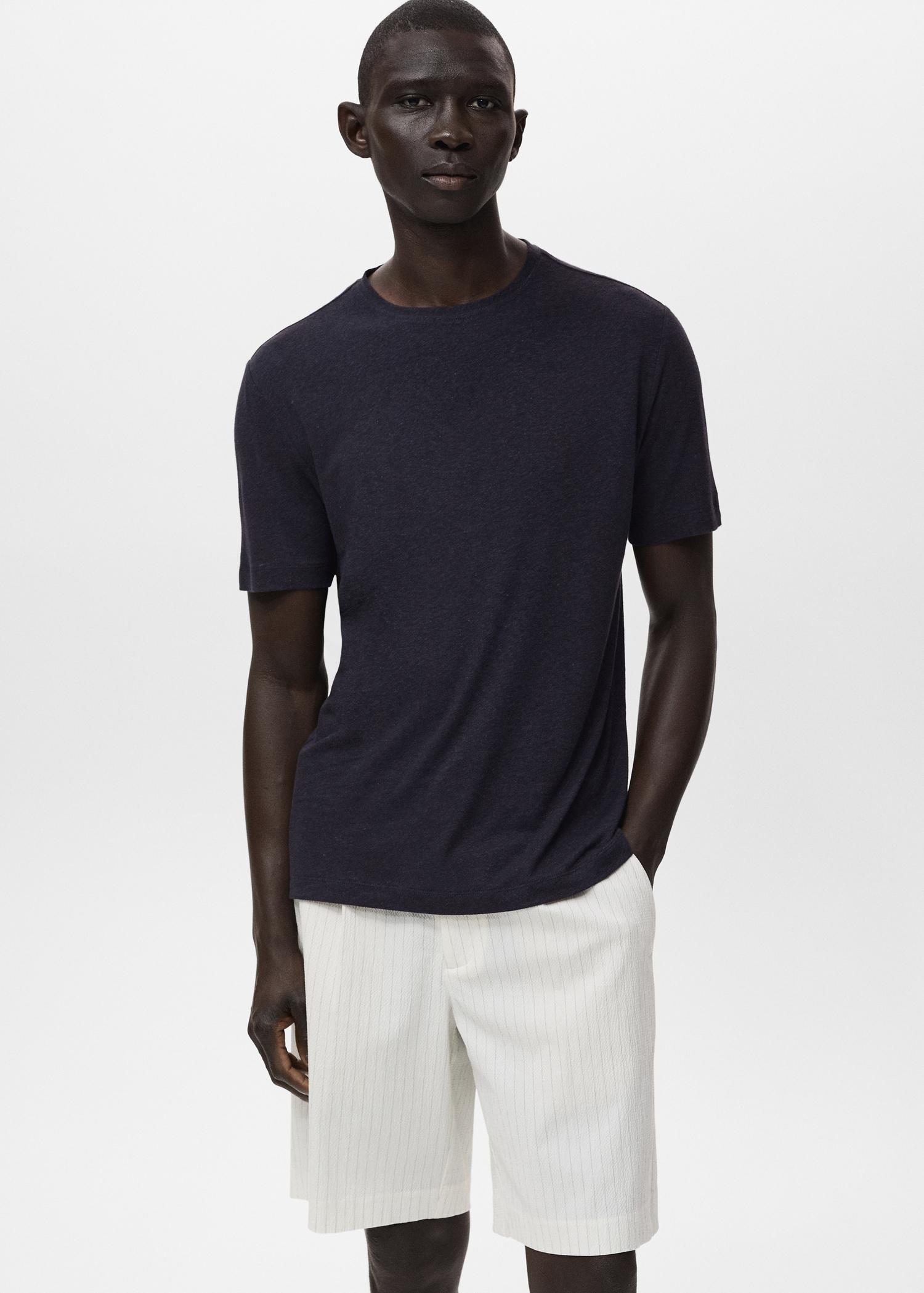 Linen slim-fit t-shirt - Men | MANGO USA Product Image