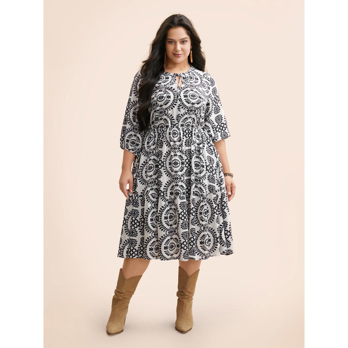 Plus Size Damask Print Tie Knot Puff Sleeve Dress Midnight Women Resort Tie knot V-neck Elbow-length sleeve Curvy BloomChic 12/L Product Image