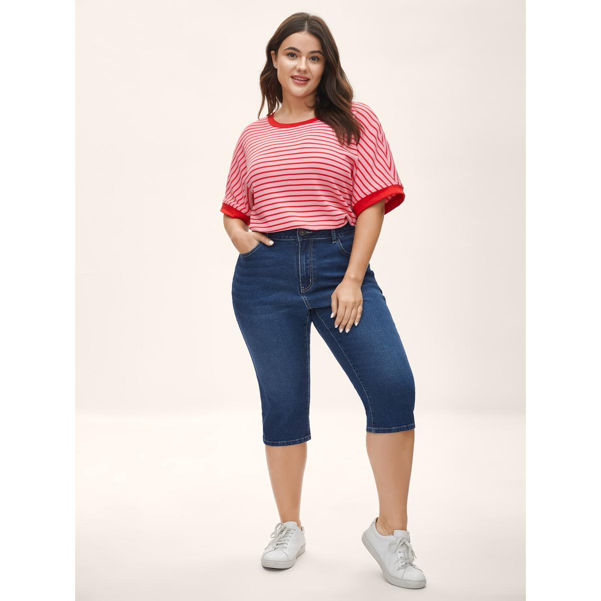 Plus Size Stretchy 5 Pockets Skinny-Fit Crop Jeans Women Darkindigo Leisure Medium stretch Slanted pocket Jeans BloomChic 22/3X Product Image