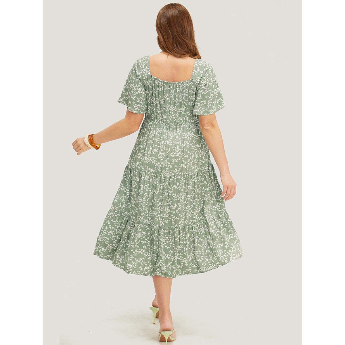 Plus Size Ditsy Floral Sweetheart Drawstring Pocket Tiered Dress Sage Women Timeless Non V-neck Short sleeve Curvy Midi Dress BloomChic 10/M Product Image