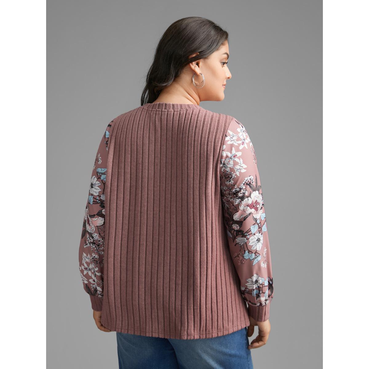 Plus Size V Neck Floral Patchwork Pit Strip T-shirt DustyPink Women Casual Texture Natural Flowers V-neck Loose Everyday T-shirts BloomChic 18-20/2X Product Image