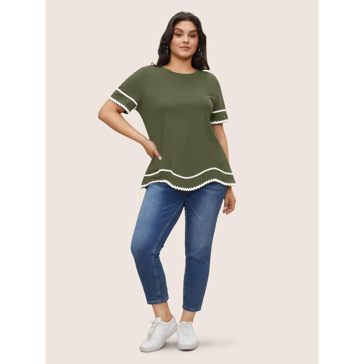 Plus Size Cotton Contrast Trim Round Neck T-shirt ArmyGreen Women Casual Contrast Round Neck Everyday T-shirts BloomChic 28/5X Product Image