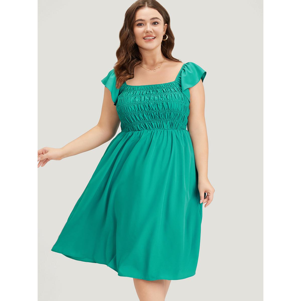 Plus Size Plain Shirred Square Neck Pocket Cap Sleeve Dress Emerald Women Elegant Pocket Square Neck Cap Sleeve Curvy Midi Dress BloomChic 22-24/3X Product Image