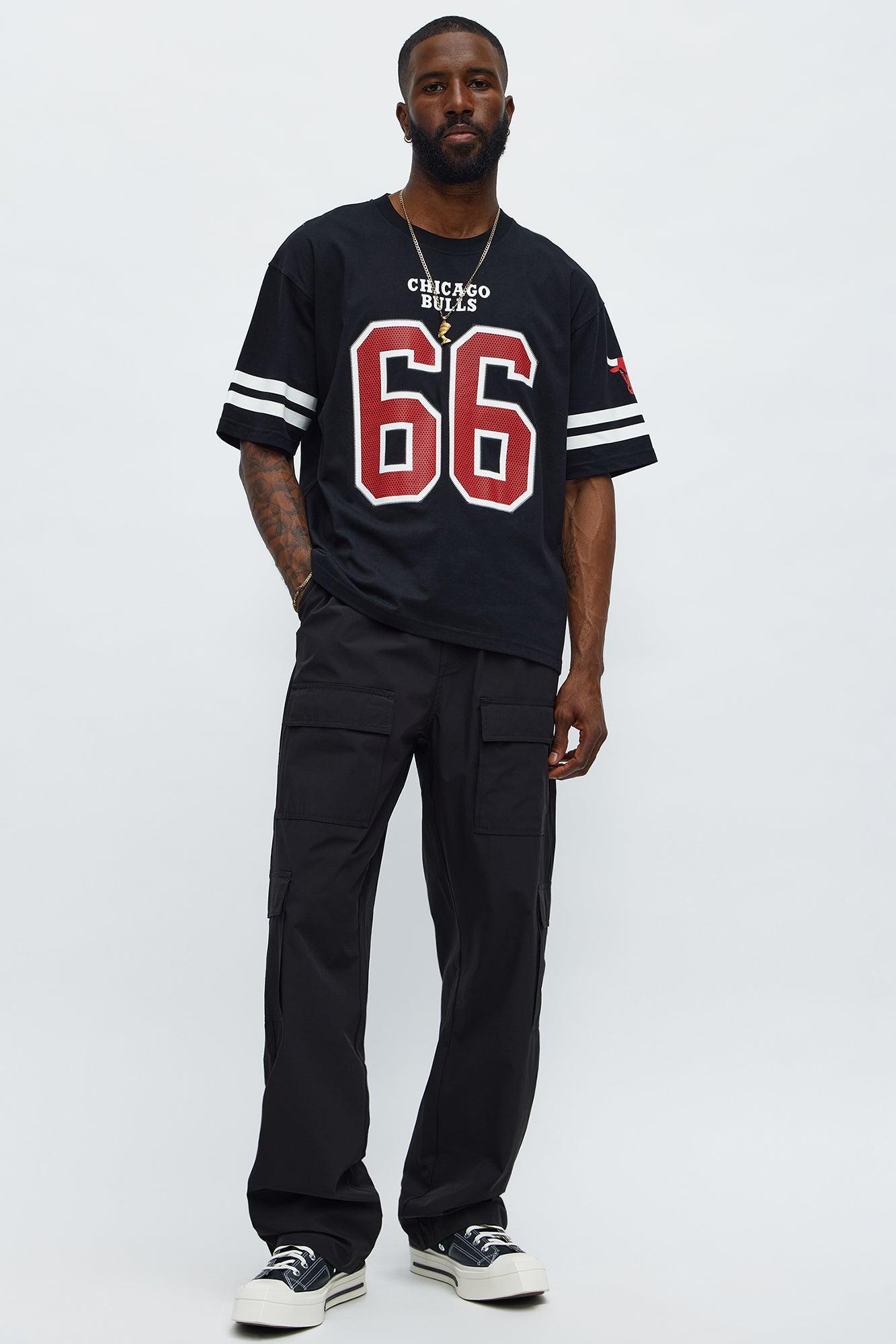 Bulls Boxy Number Tee - Black Male Product Image