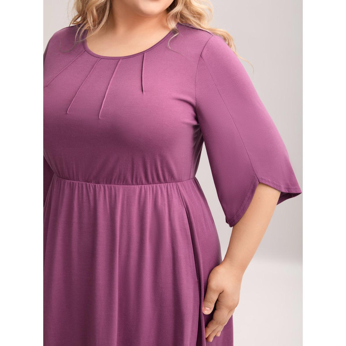 Plus Size Woven Plain Floral-Neckline Sleeveless Midi Dress Mauve Women At the Office Tucked seam Round Neck Elbow-length sleeve Curvy BloomChic 26/4X Product Image