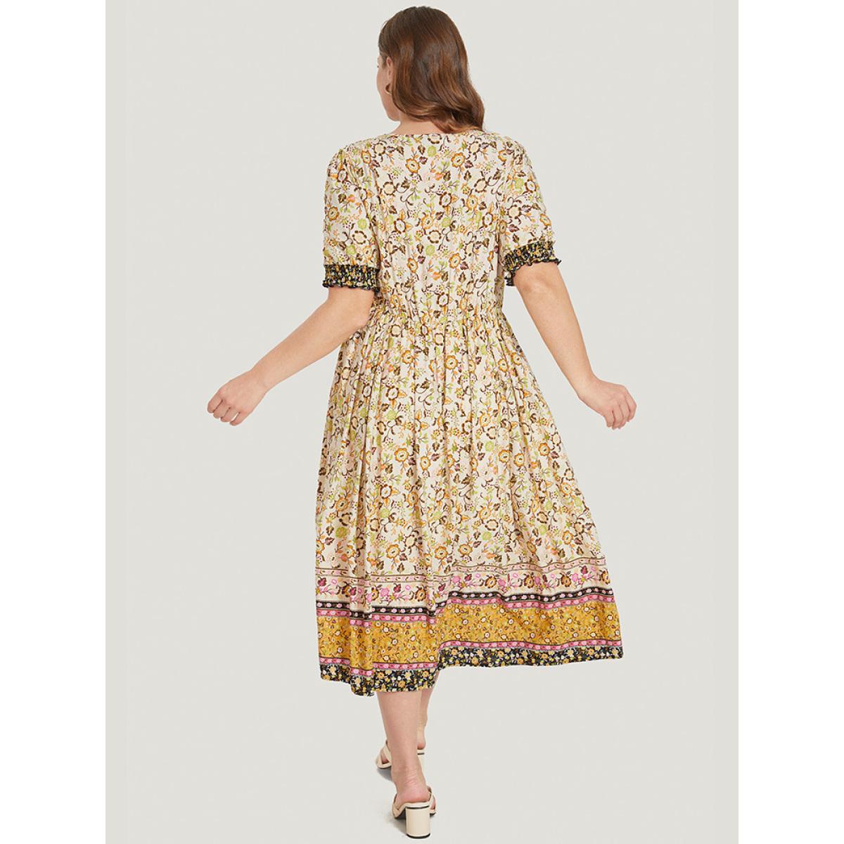 Plus Size Bandana Print Surplice Neck Pocket Shirred Puff Sleeve Dress Orange Women Vacation Overlap Collar Short sleeve Curvy Midi Dress BloomChic 18-20/2X Product Image