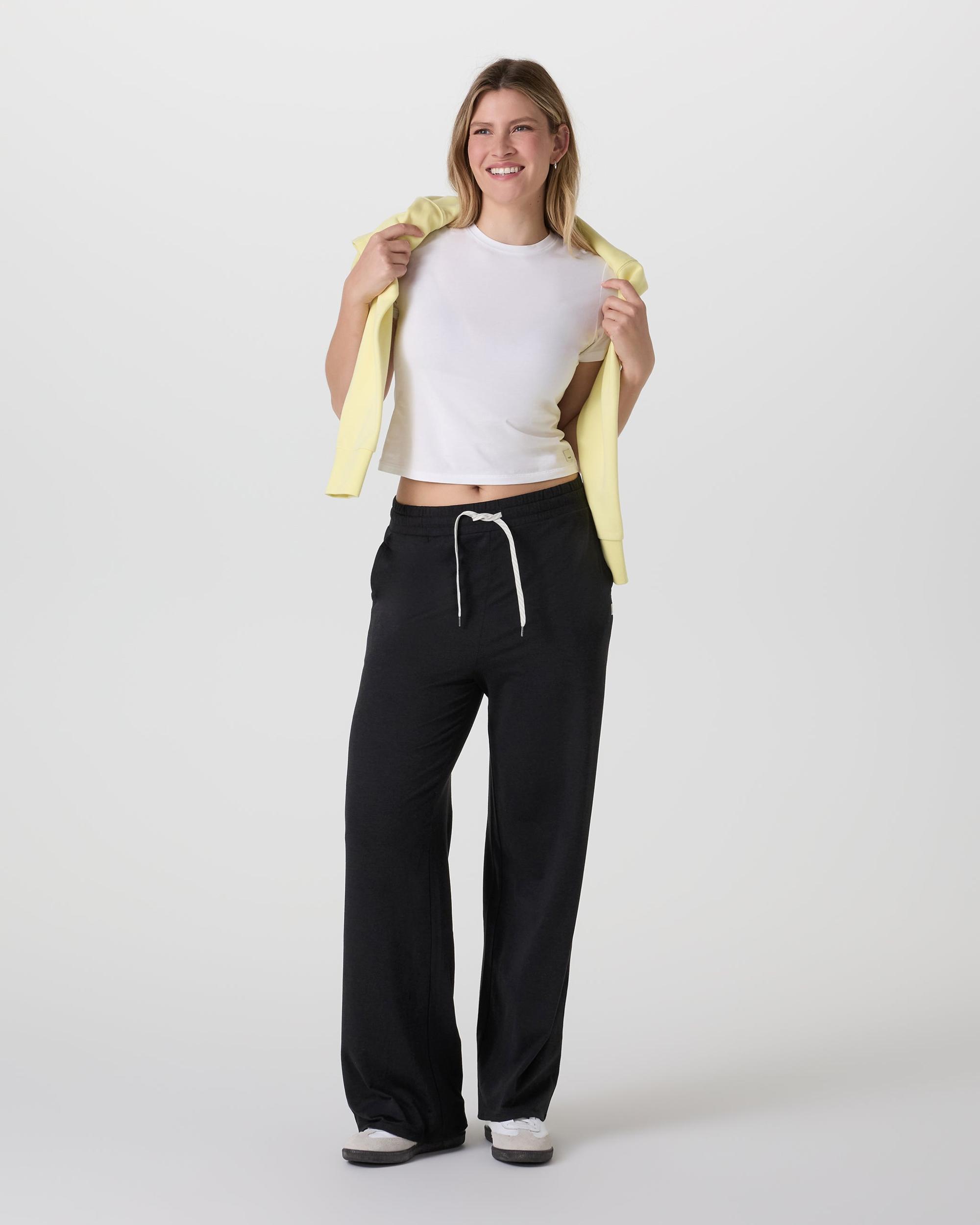 Halo Essential Wideleg Pant Product Image