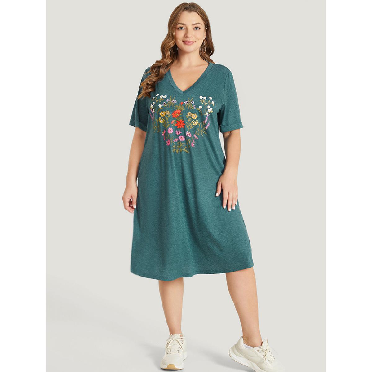 Plus Size Floral Print Roll Sleeve Pocket V Neck Dress Emerald Women Casual Non V-neck Short sleeve Curvy Midi Dress BloomChic 26/4X Product Image